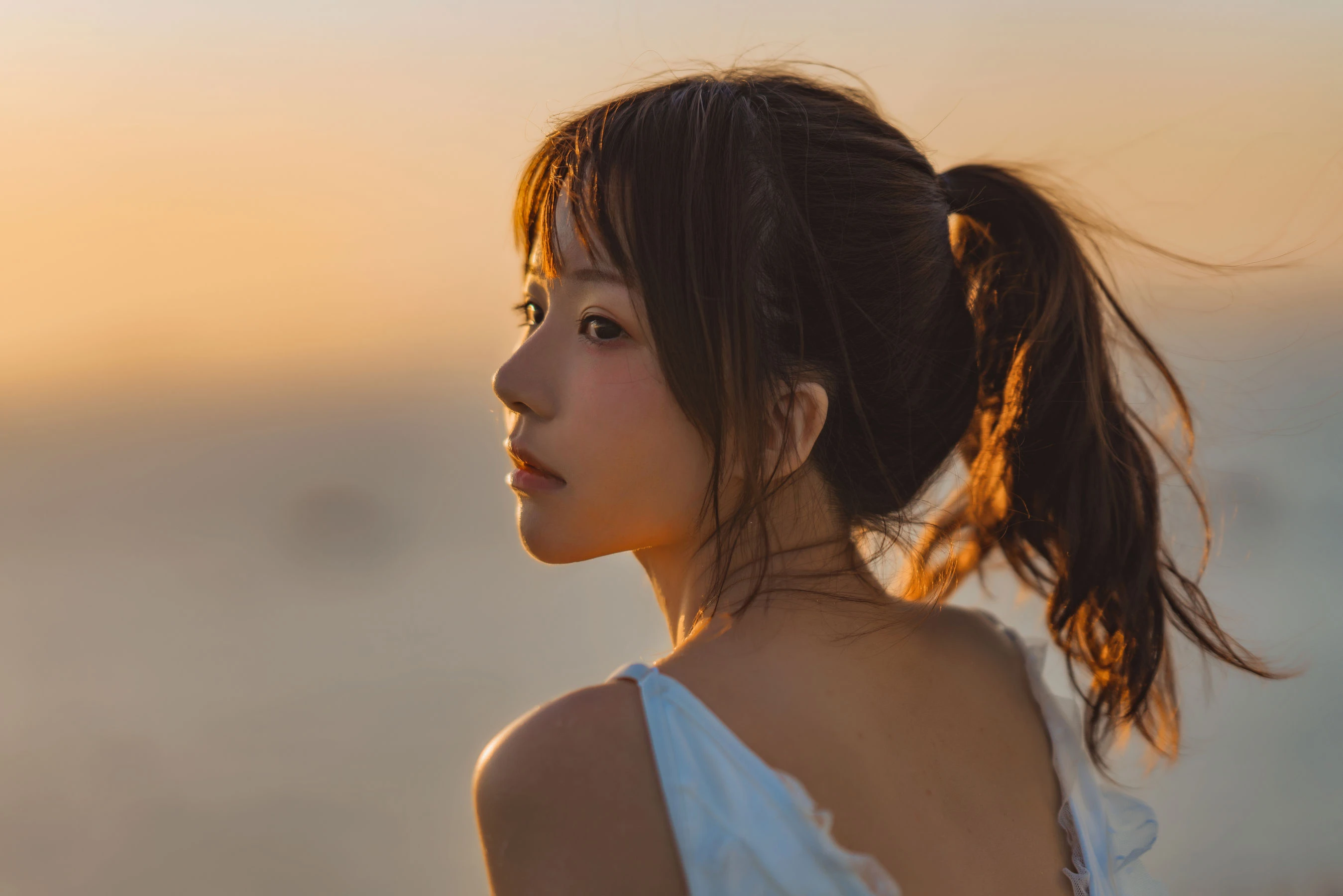 [空姐]王語彤王語彤自然光超清寫真：甜美風採釋放身材誘惑凸顯寫真大片 - 22