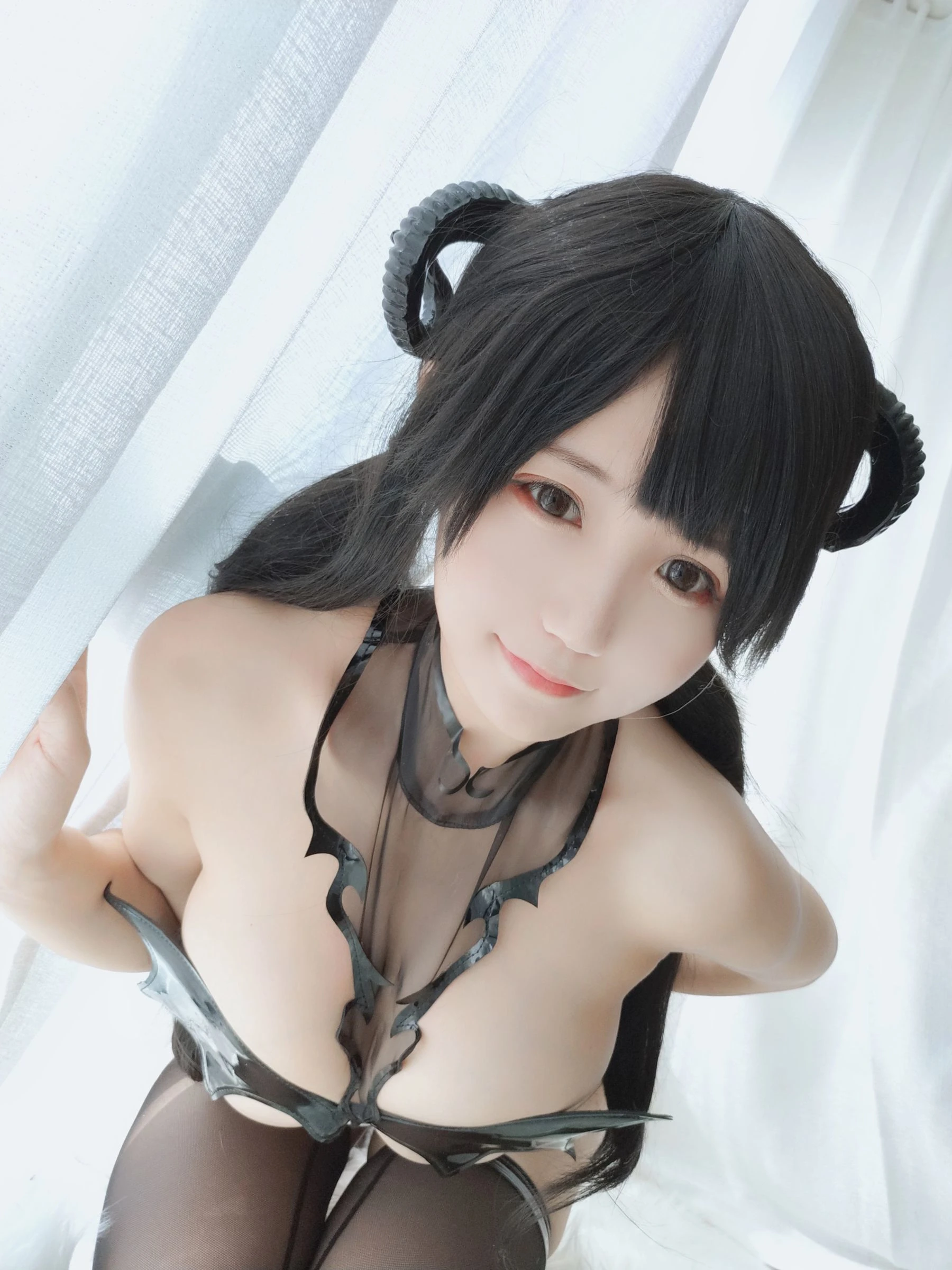 [嫩模]吳雅怡自然光獨家寫真珍藏：吳雅怡清純演繹蜂腰完美韻味釋放寫真藝術 - 19