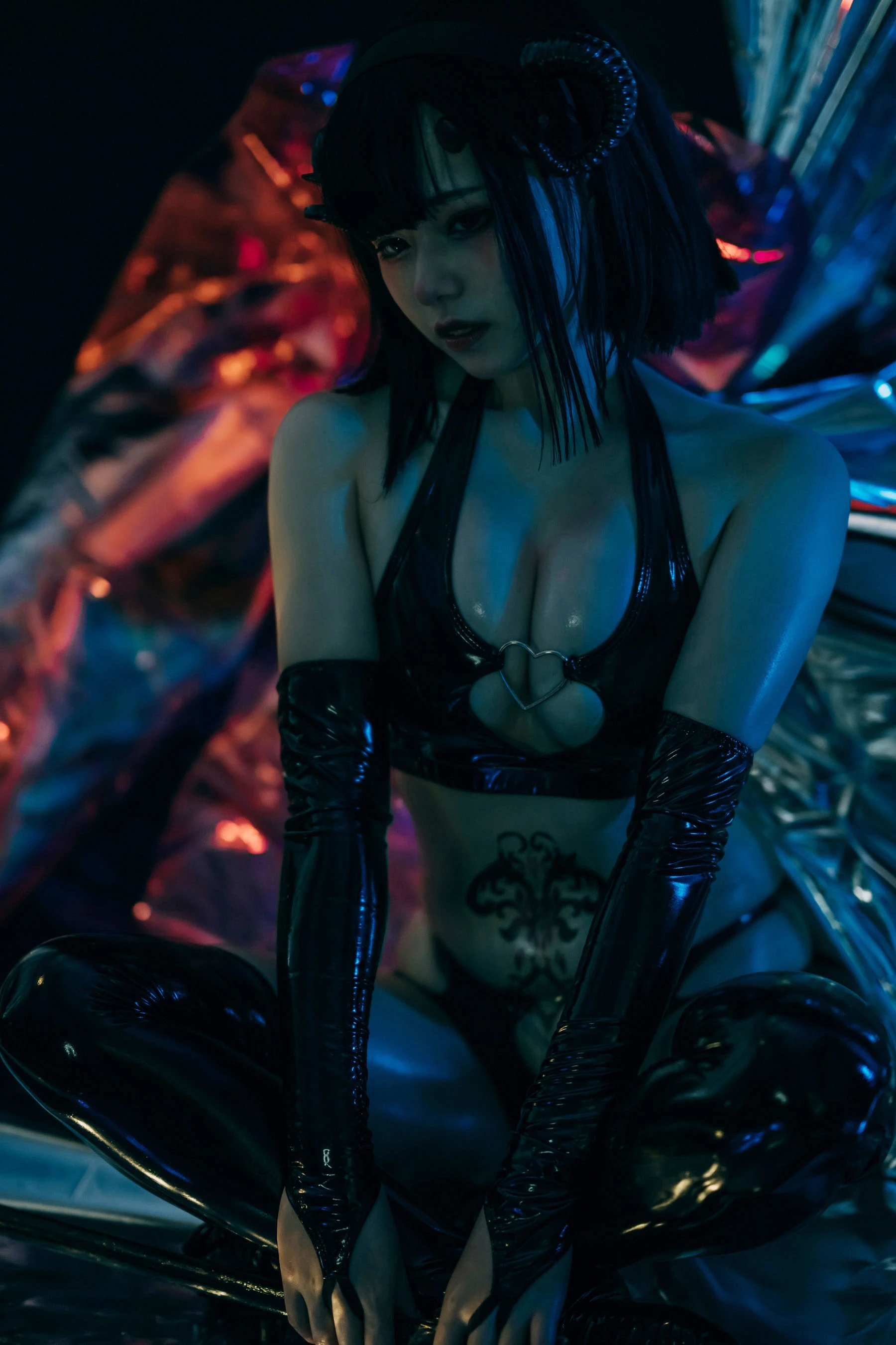 [嫩模]林雅怡首發私房美圖藝術：林雅怡魅惑氣質彰顯美腿完美曲線寫真 - 1