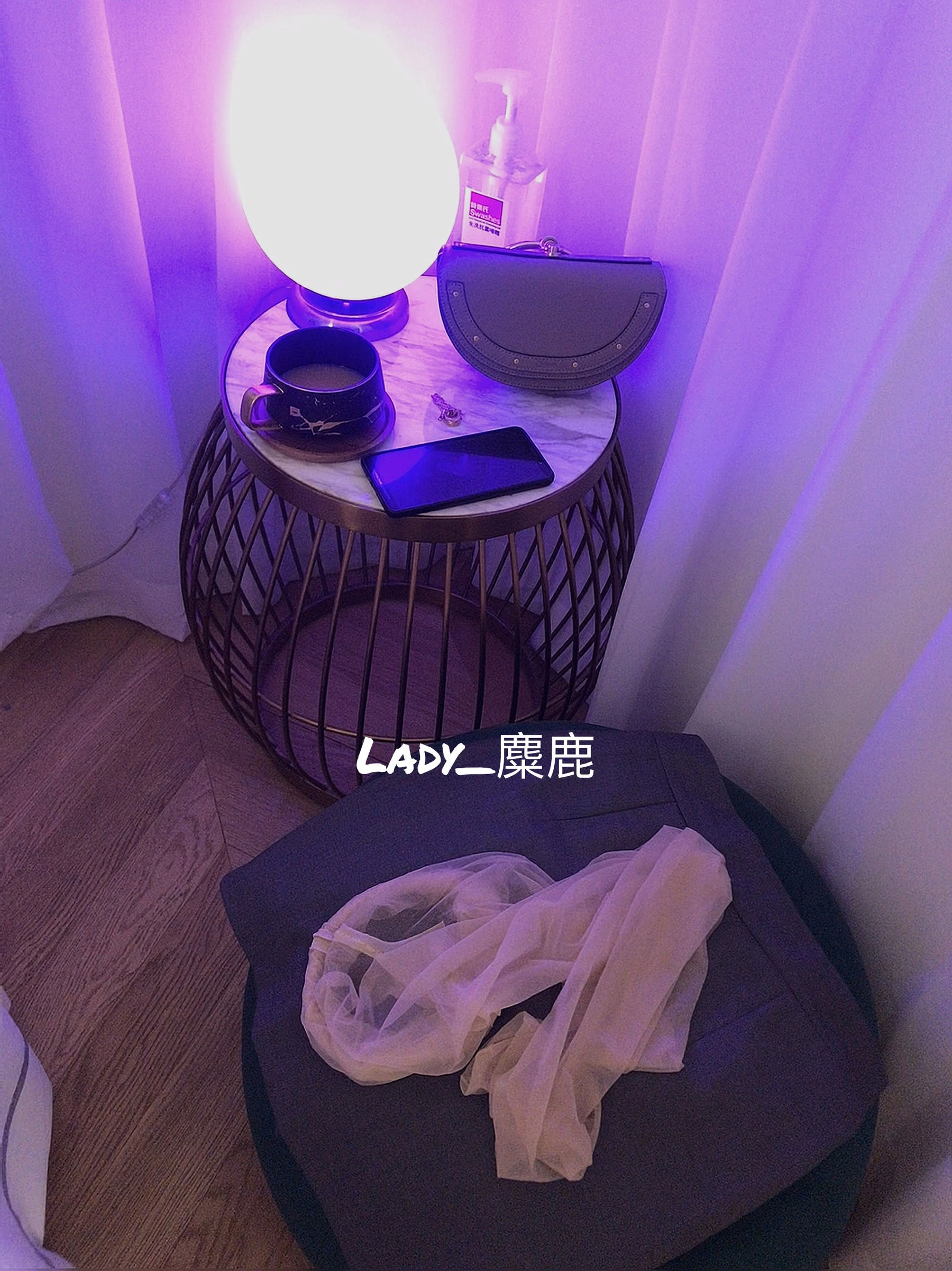 [小蘿莉]鄭雨菲鄭雨菲性感風情大片大賞：寫真館大圖大片演繹美腿誘惑美學 - 49