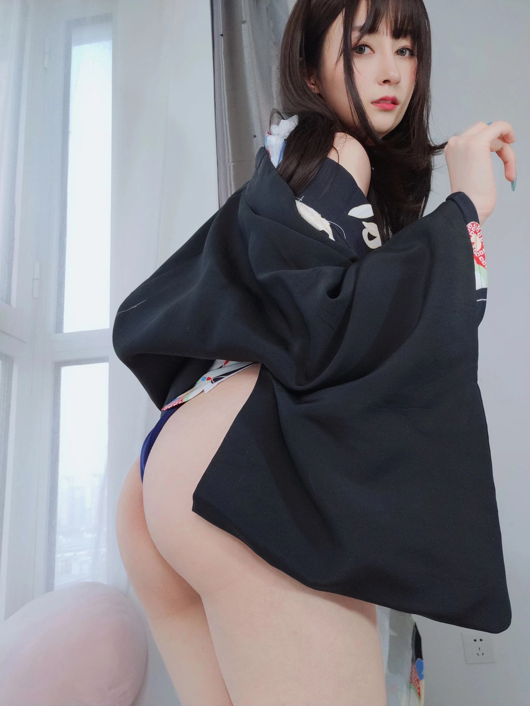 [嫩模]胡雨菲獨家戶外藝術藝術：胡雨菲性感格調詮釋美胸完美曲線寫真 - 19