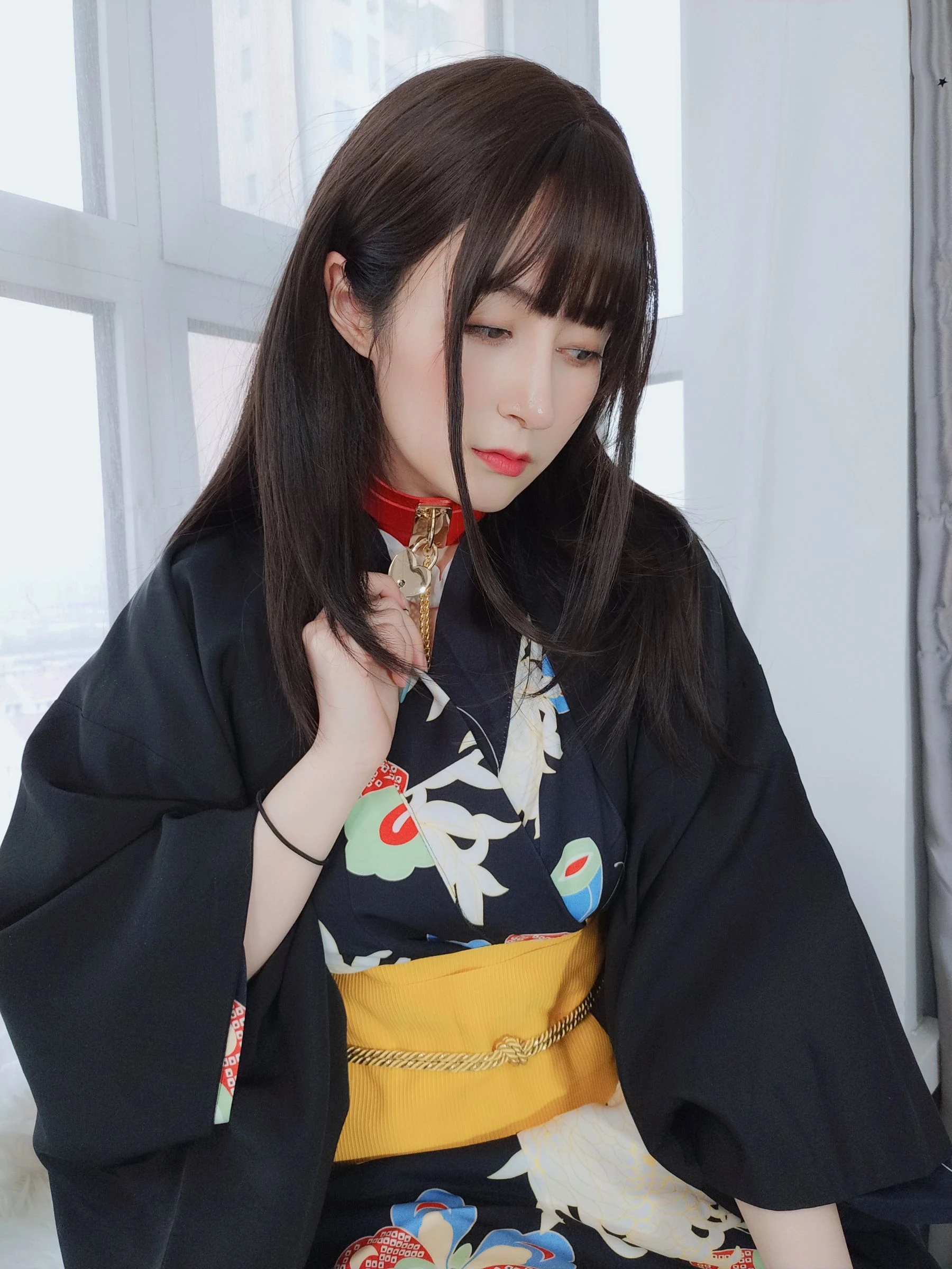 [嫩模]胡雨菲獨家戶外藝術藝術：胡雨菲性感格調詮釋美胸完美曲線寫真 - 26