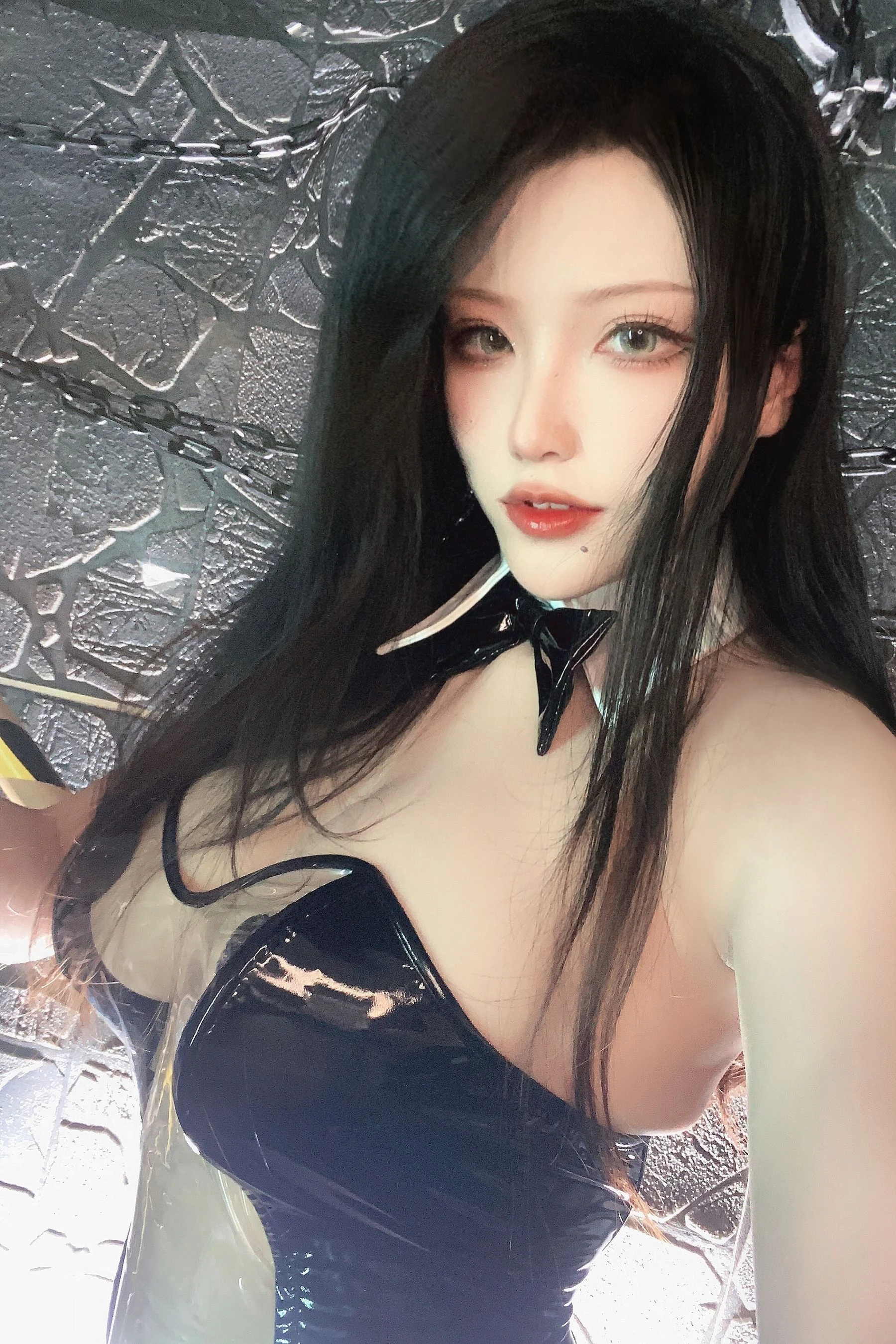 [辣妹]朱思雨朱思雨私藏珍藏寫真：攝影棚時尚風採展現蜂腰寫真合集 - 24