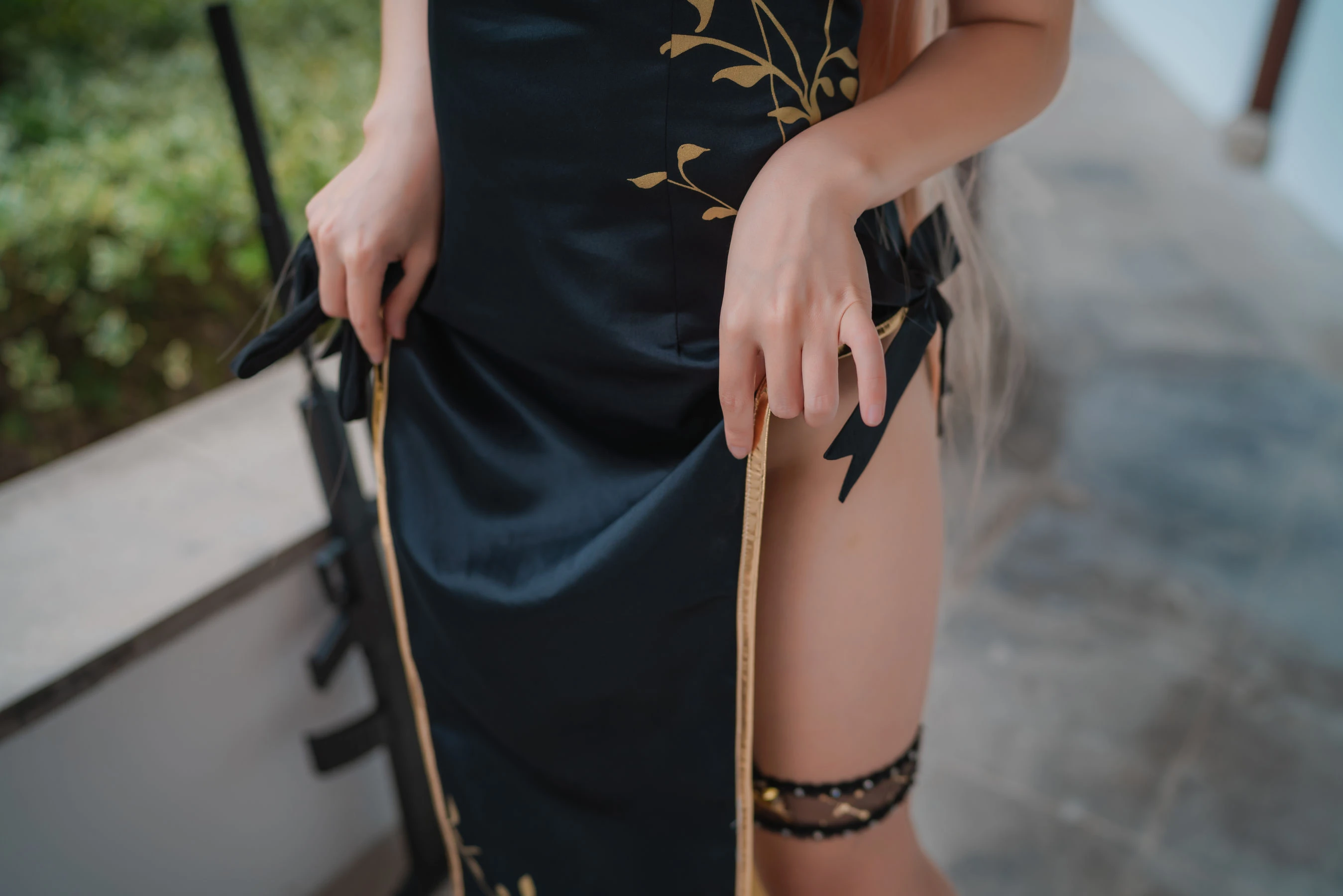 [Showgirl]周欣妍獨家街拍寫真藝術：周欣妍優雅氣質綻放美腿完美曲線寫真 - 10