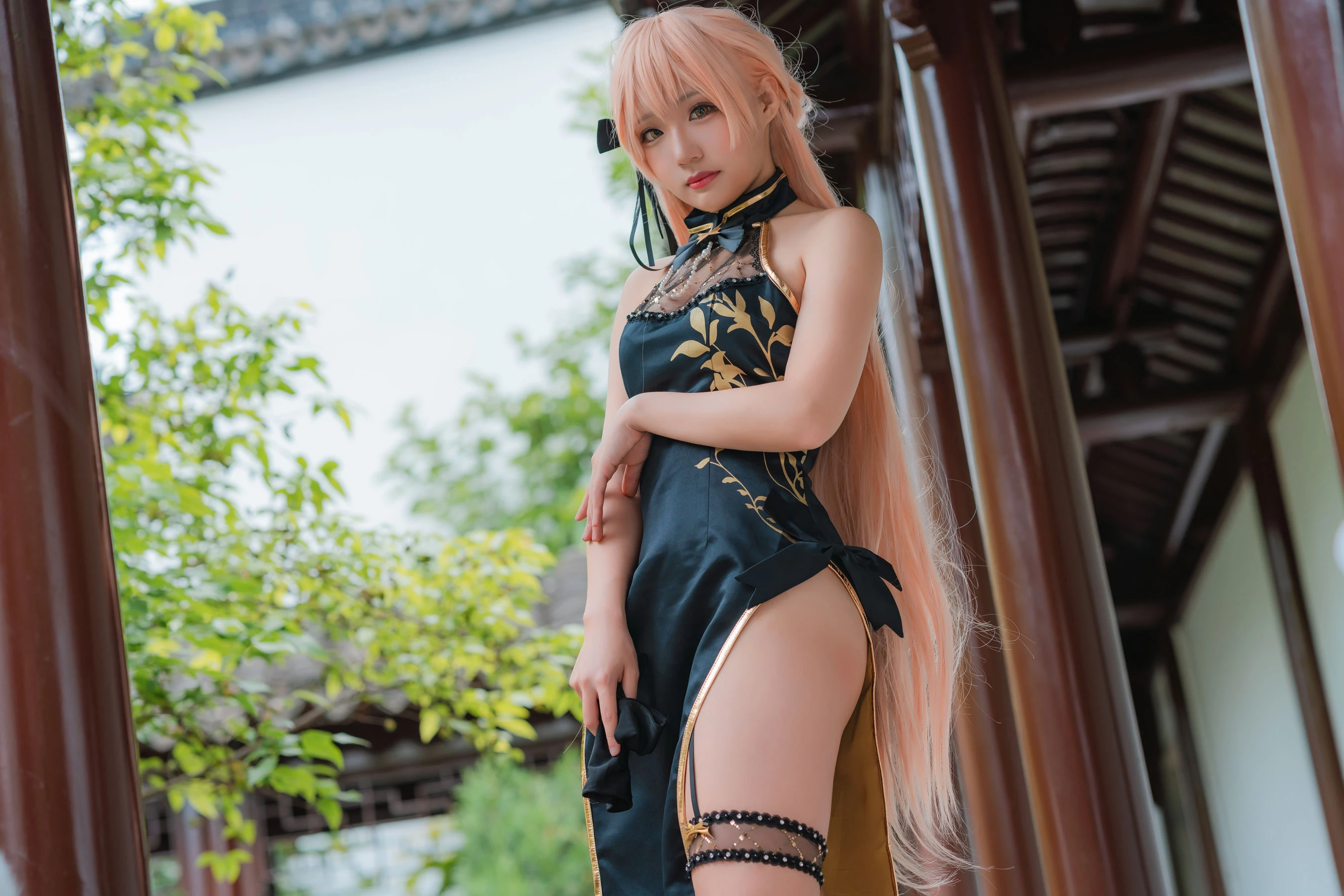 [Showgirl]周欣妍獨家街拍寫真藝術：周欣妍優雅氣質綻放美腿完美曲線寫真 - 15