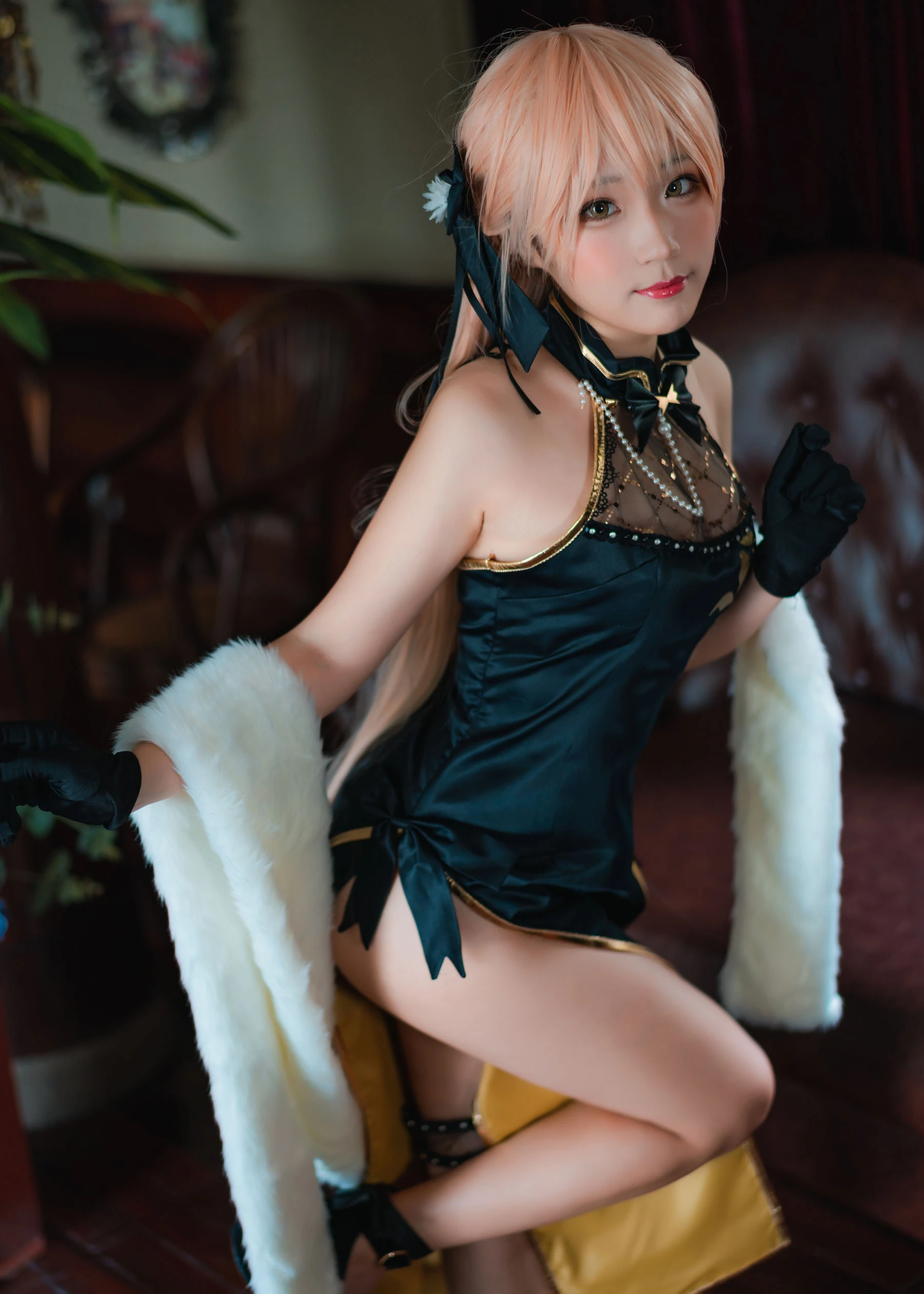 [Showgirl]周欣妍獨家街拍寫真藝術：周欣妍優雅氣質綻放美腿完美曲線寫真 - 2
