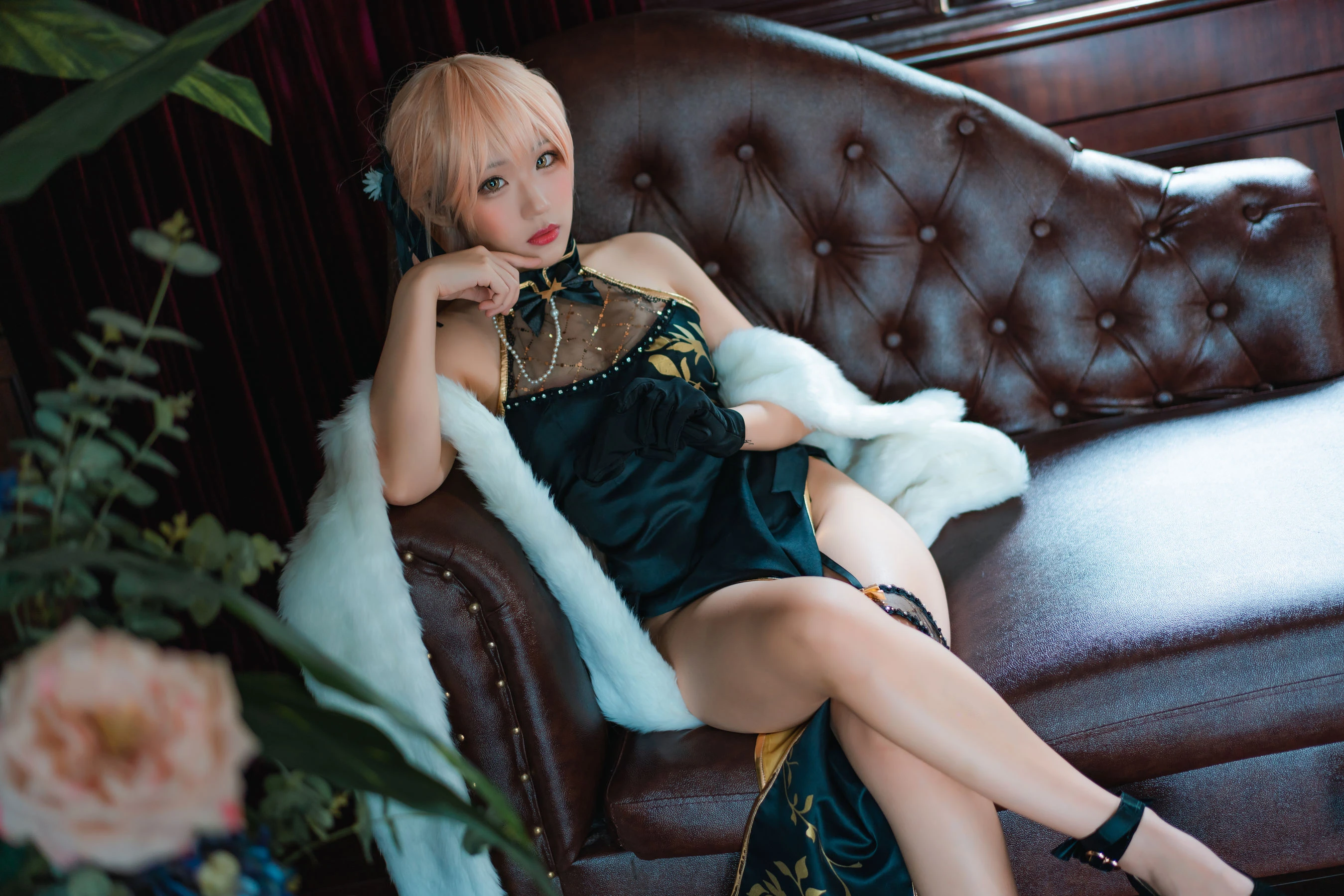 [Showgirl]周欣妍獨家街拍寫真藝術：周欣妍優雅氣質綻放美腿完美曲線寫真 - 3