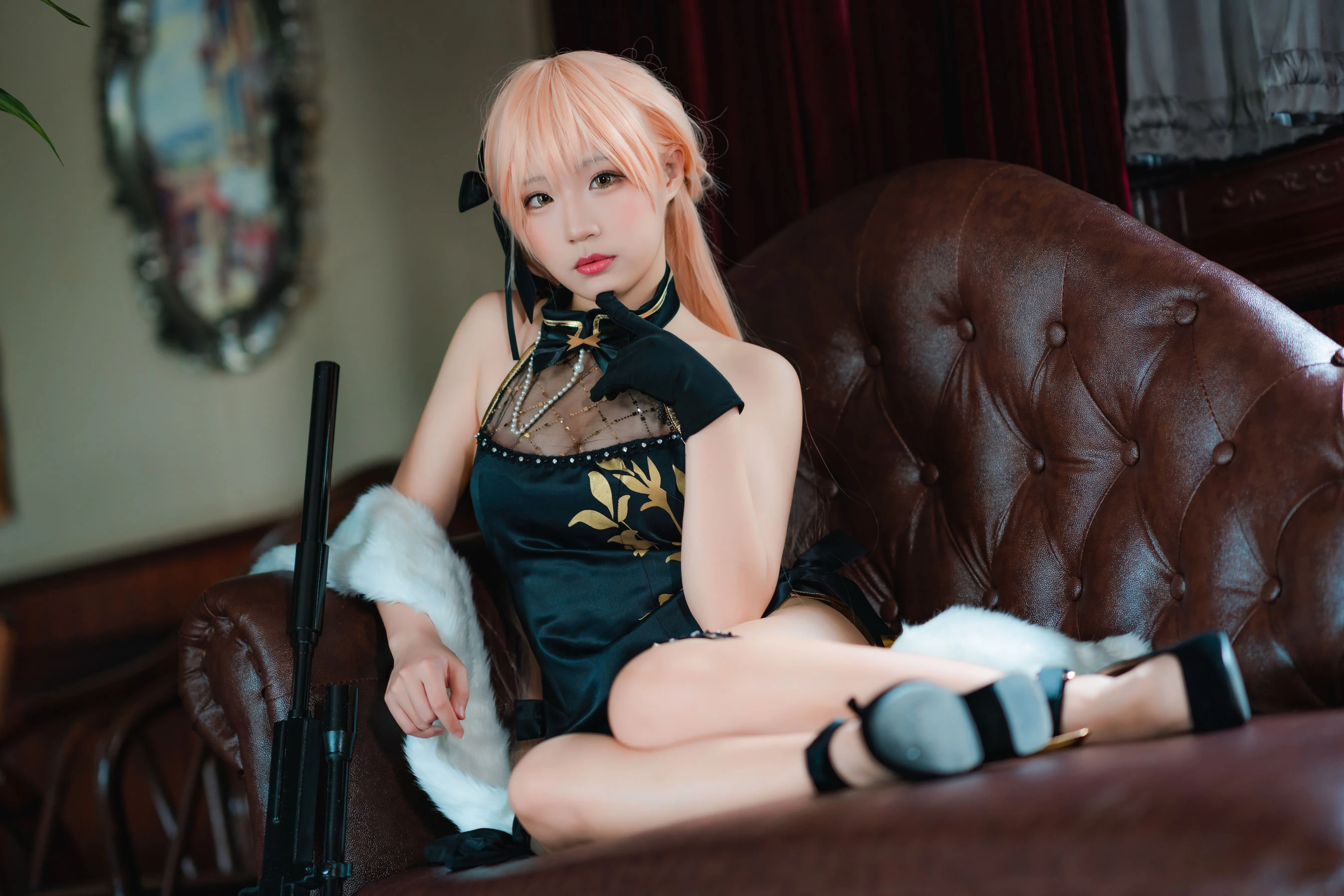 [Showgirl]周欣妍獨家街拍寫真藝術：周欣妍優雅氣質綻放美腿完美曲線寫真 - 5