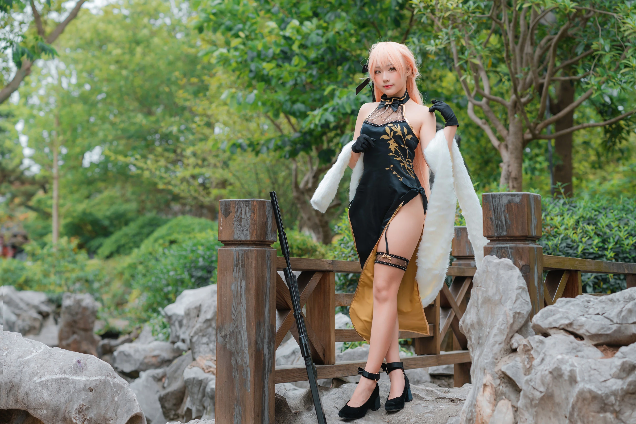[Showgirl]周欣妍獨家街拍寫真藝術：周欣妍優雅氣質綻放美腿完美曲線寫真 - 9
