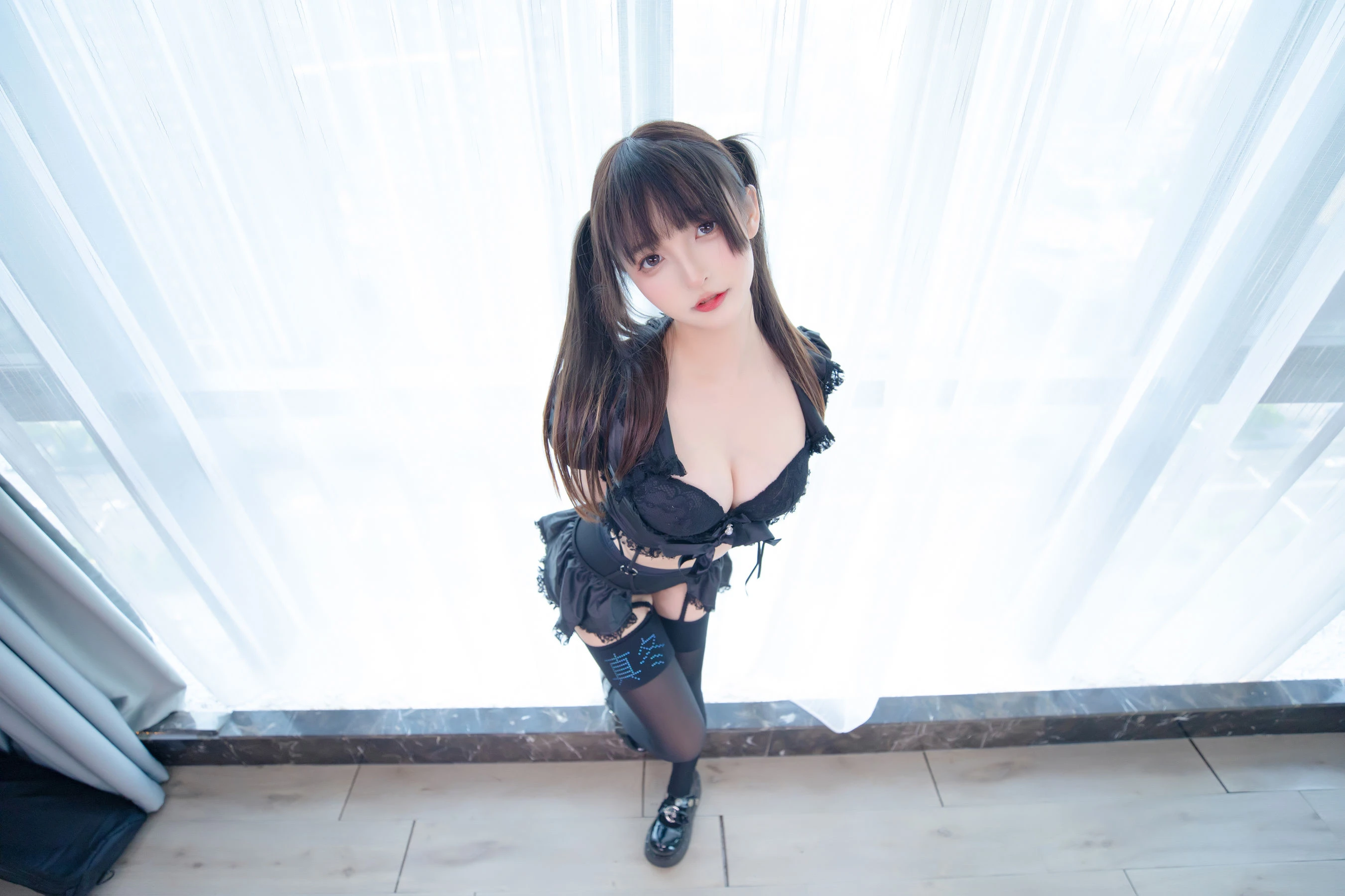 [空姐]胡雨靜胡雨靜戶外首發美圖：甜美風情釋放身材誘惑綻放寫真大片 - 35