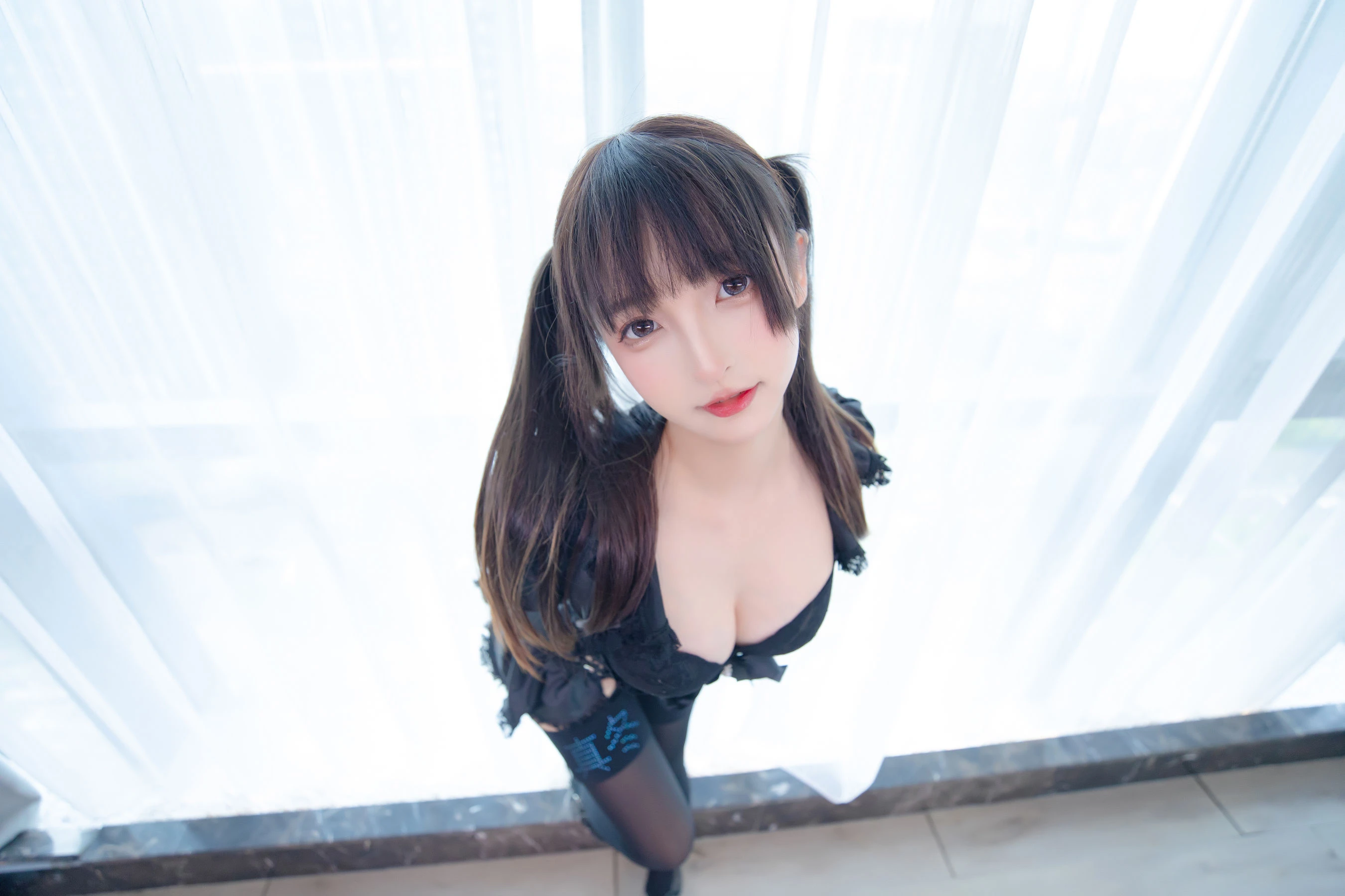 [空姐]胡雨靜胡雨靜戶外首發美圖：甜美風情釋放身材誘惑綻放寫真大片 - 36