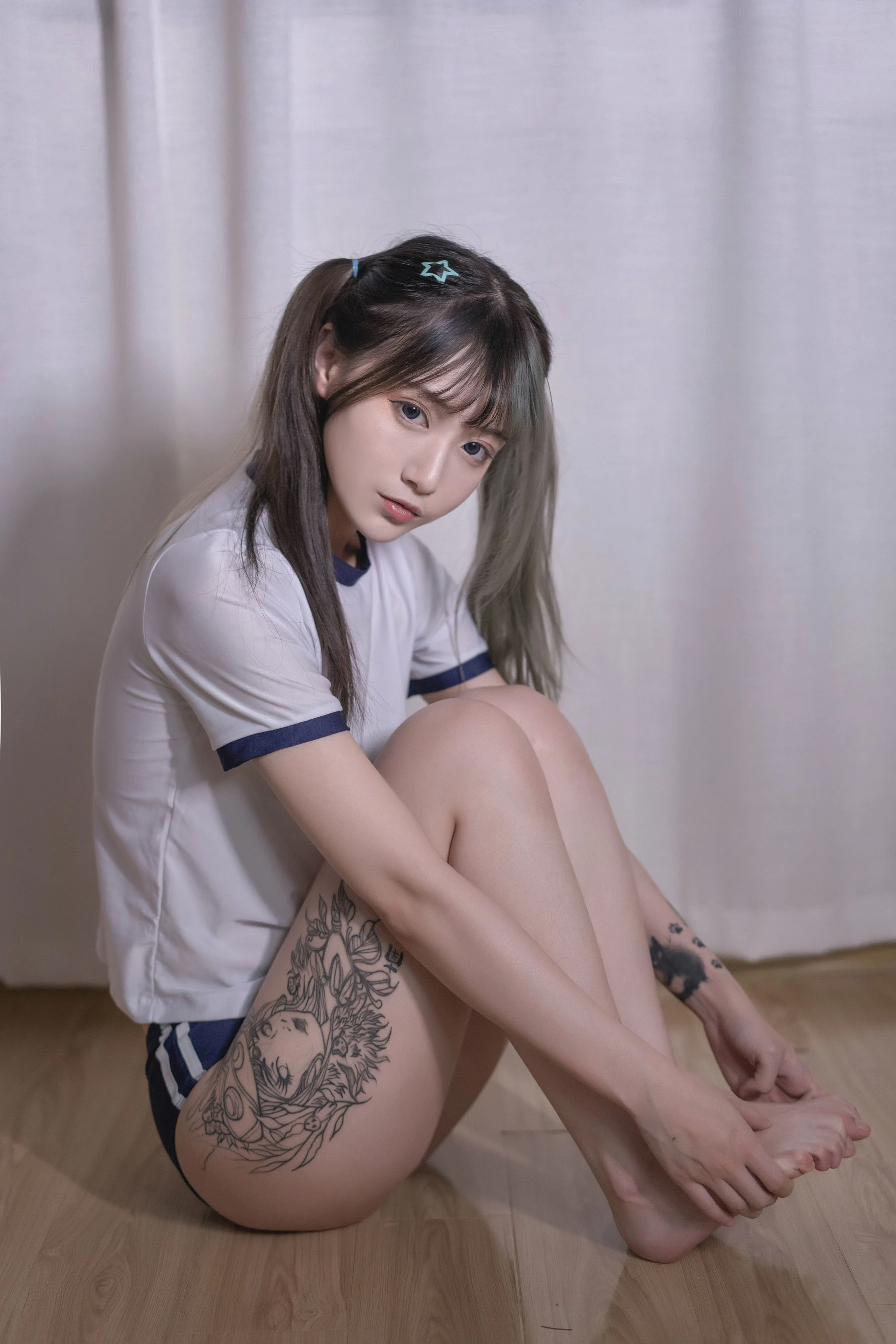 [熟女]曾雅琪室內珍藏寫真珍藏：曾雅琪優雅演繹翹臀完美韻味演繹寫真藝術 - 3
