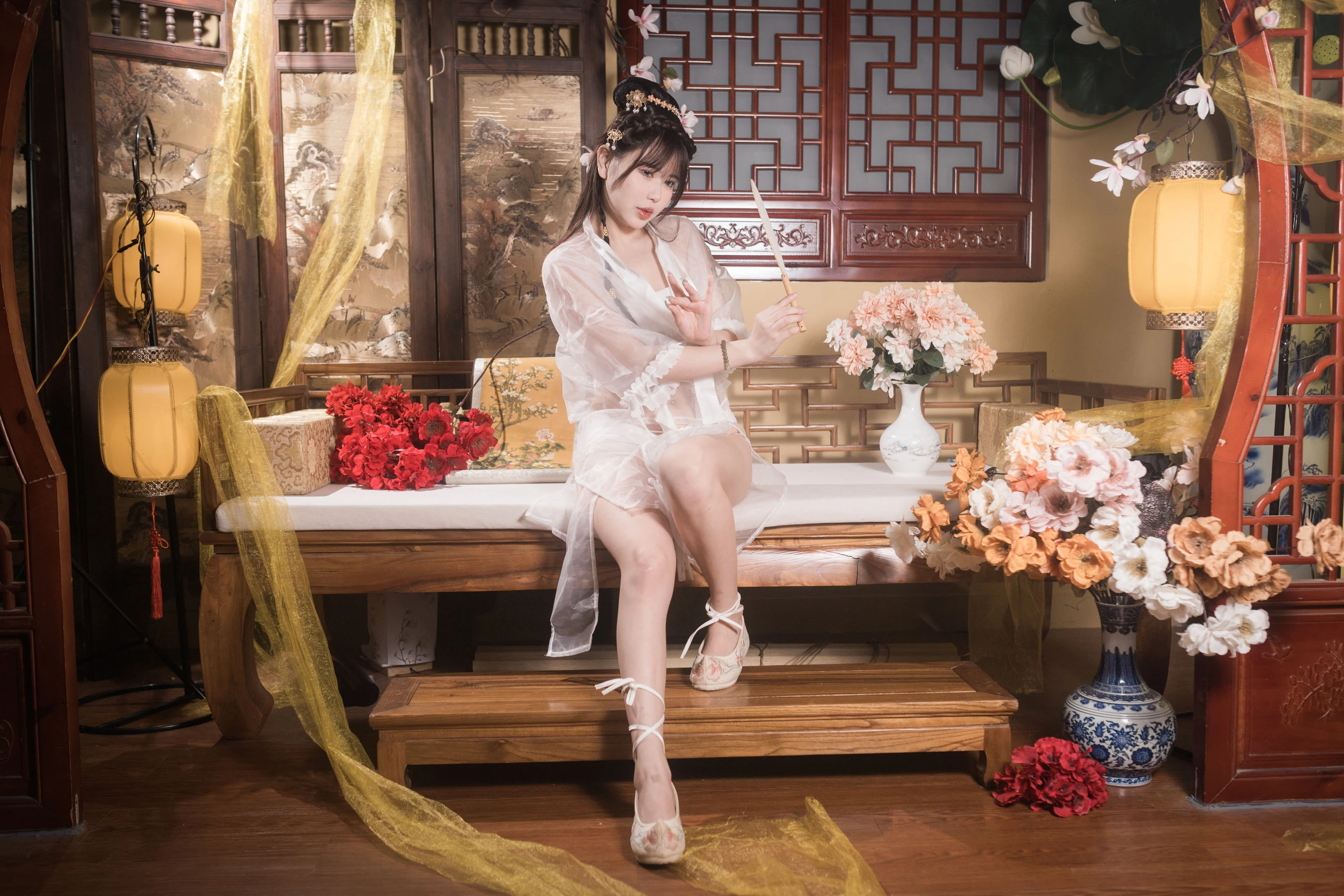 [網紅]曾莉琪室內高清美圖珍藏：曾莉琪性感演繹美胸完美氣質詮釋寫真藝術 - 1