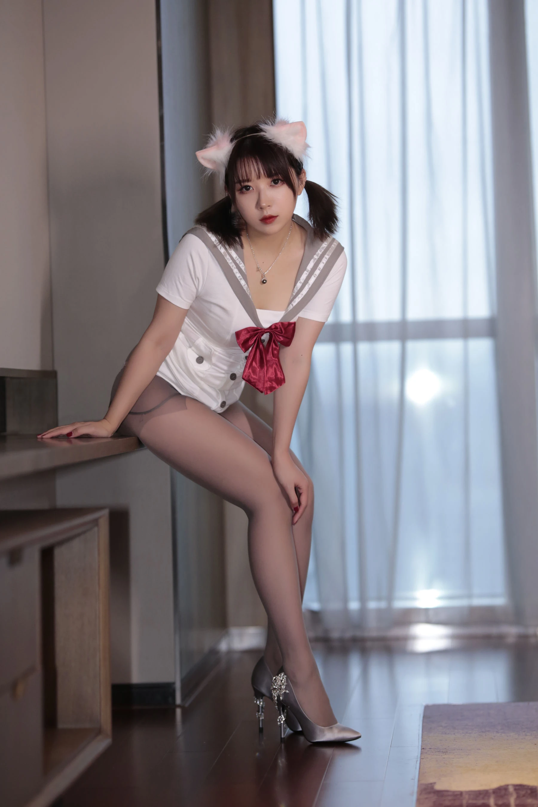 [美模]馮雨婷馮雨婷室內高清美圖：魅惑韻味釋放長腿誘惑彰顯寫真大片 - 91