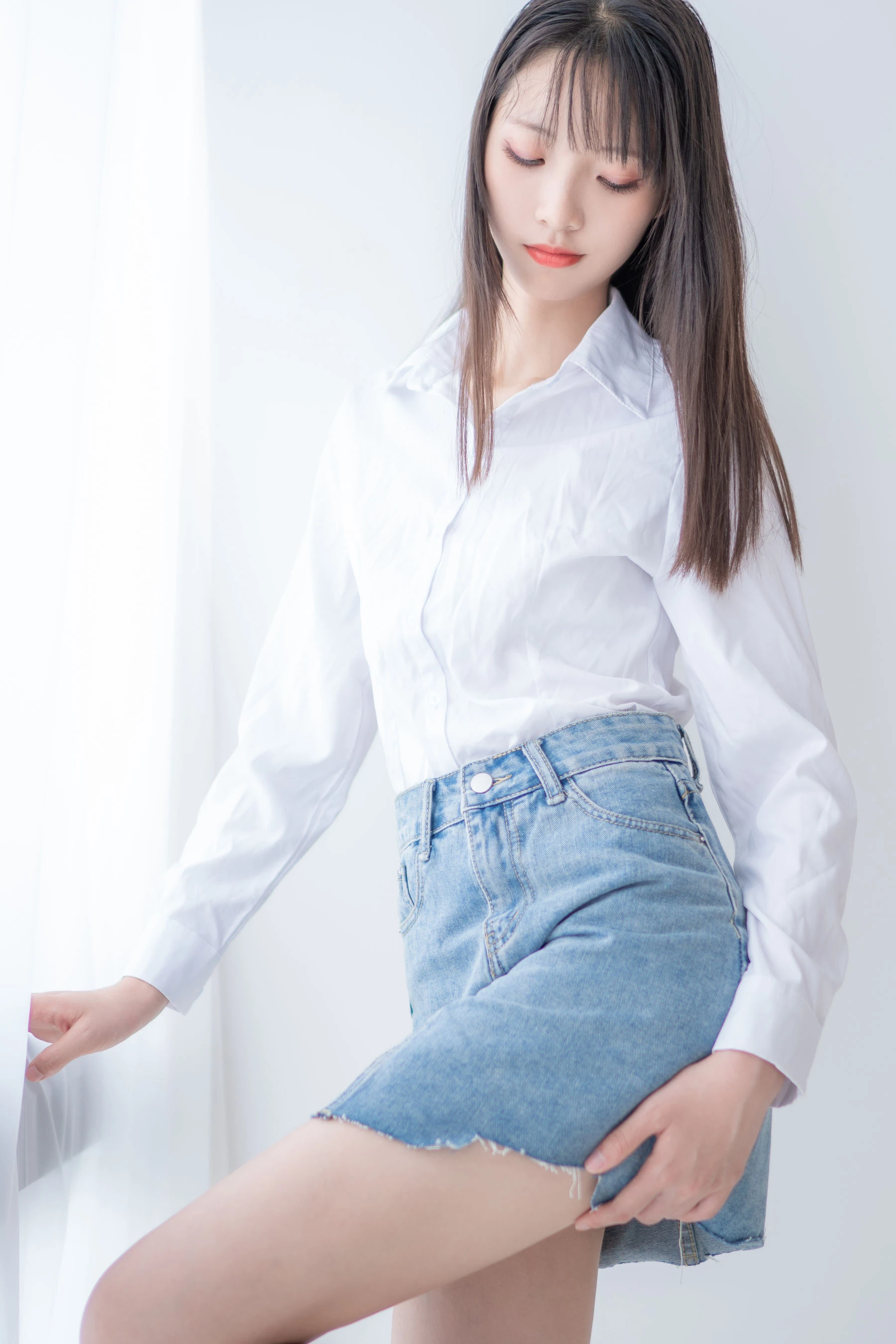 [嫩模]陳子萱珍藏寫真作品：街拍攝影時尚凸顯陳子萱長腿曲線神韻綻放寫真集 - 24