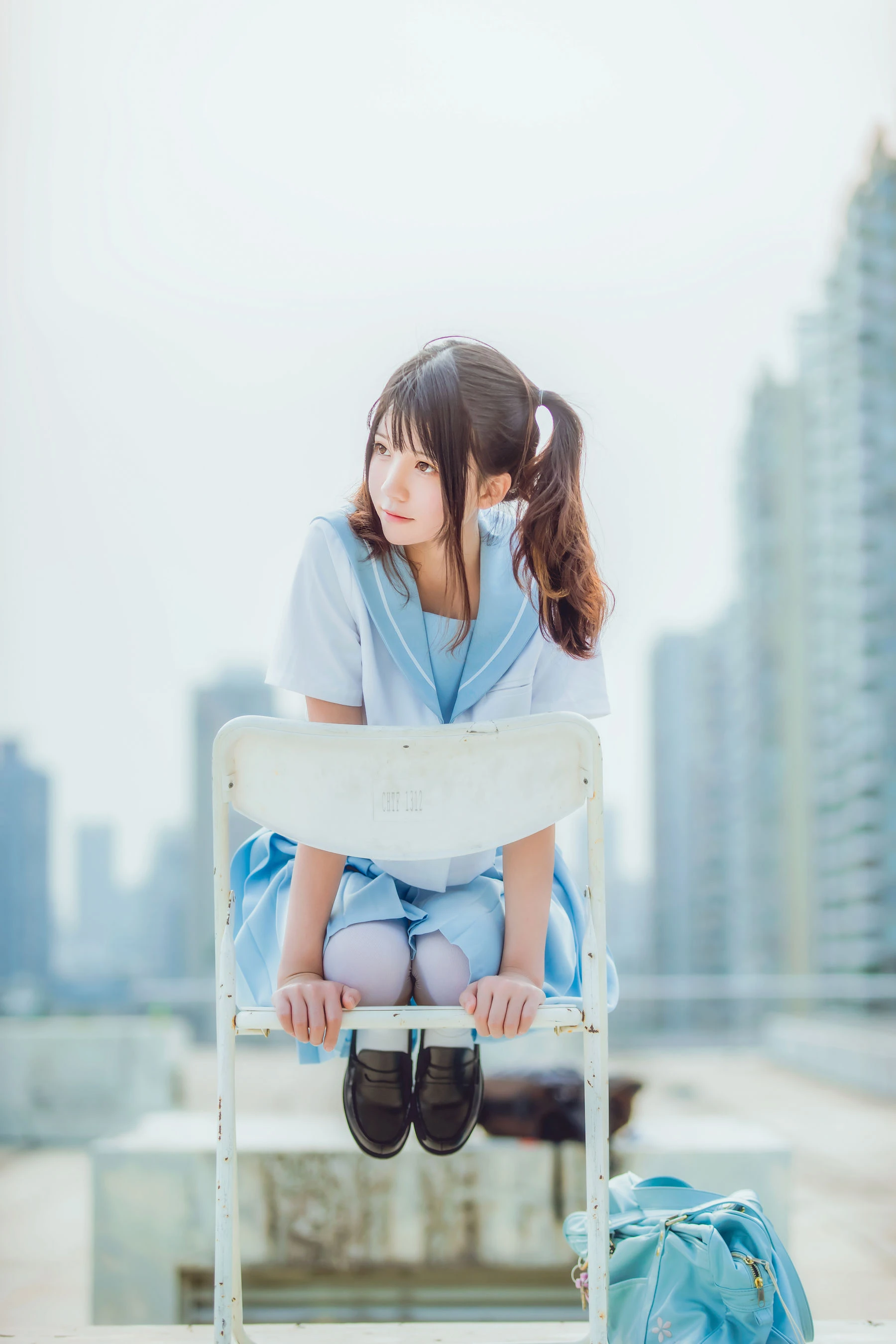 [御姐]何心怡何心怡街拍獨家大片：清純魅力釋放美腿誘惑彰顯寫真大片 - 15