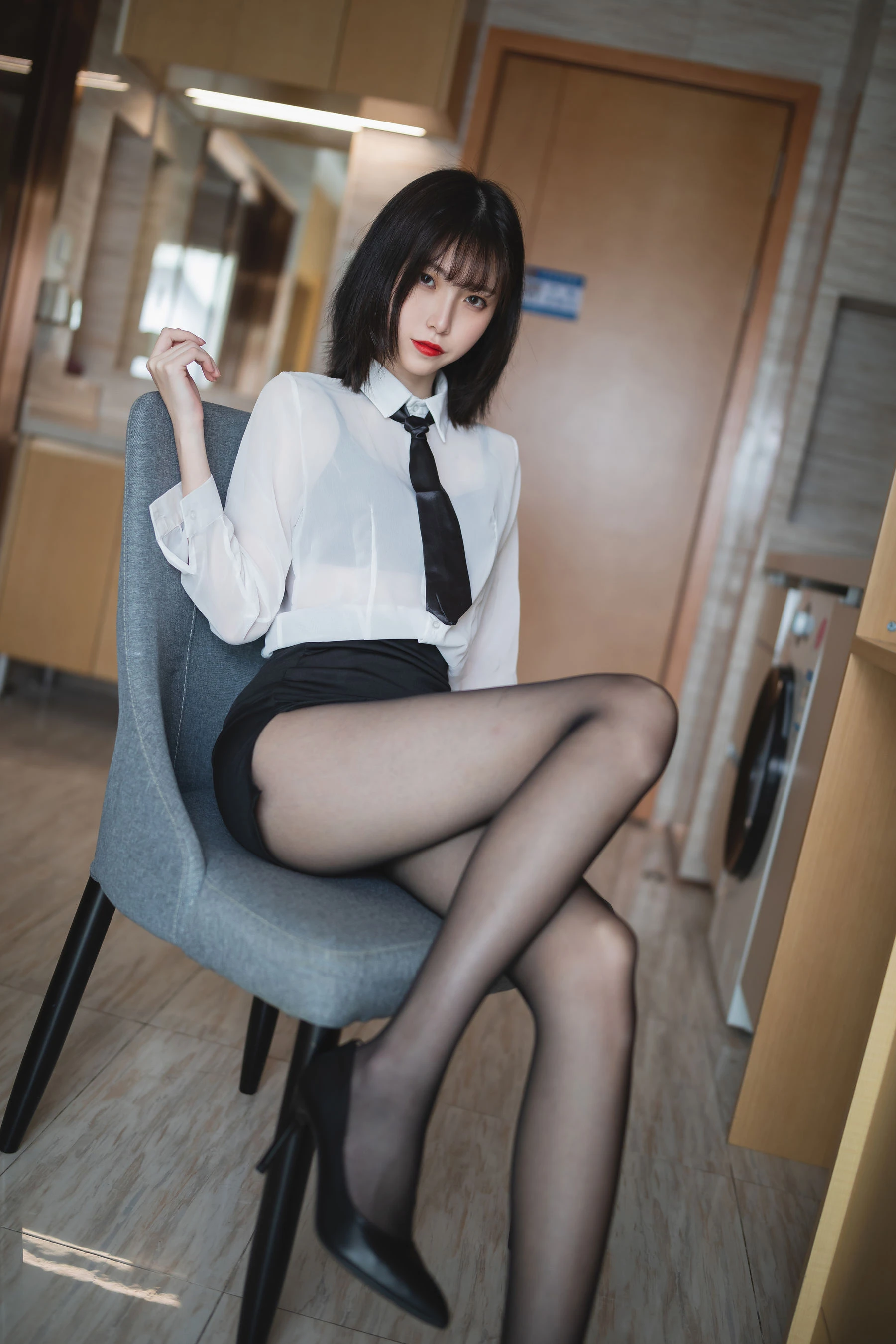 [模特]曾思瑤高清戶外藝術藝術：曾思瑤優雅格調凸顯蜂腰完美曲線寫真 - 3