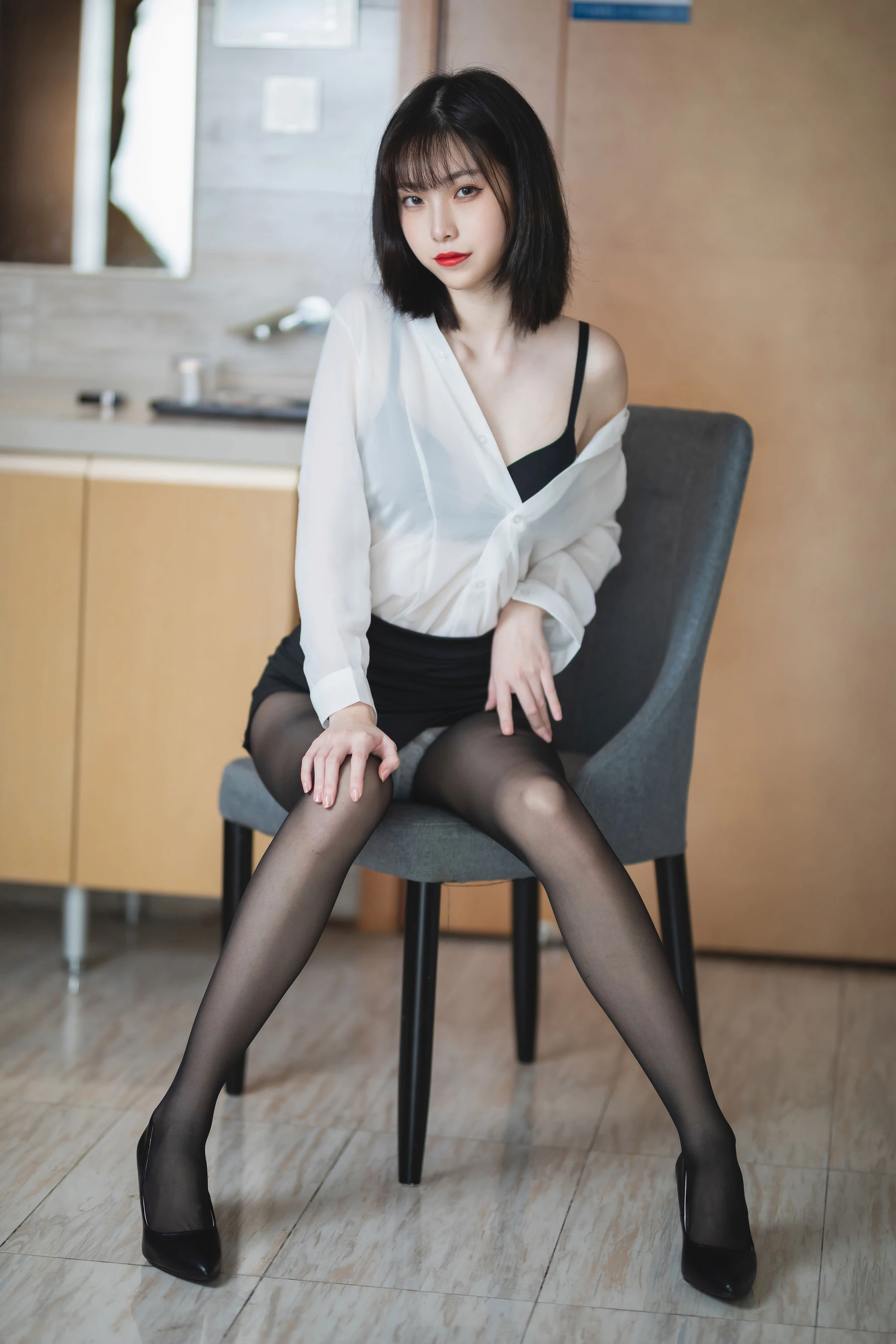 [模特]曾思瑤高清戶外藝術藝術：曾思瑤優雅格調凸顯蜂腰完美曲線寫真 - 36