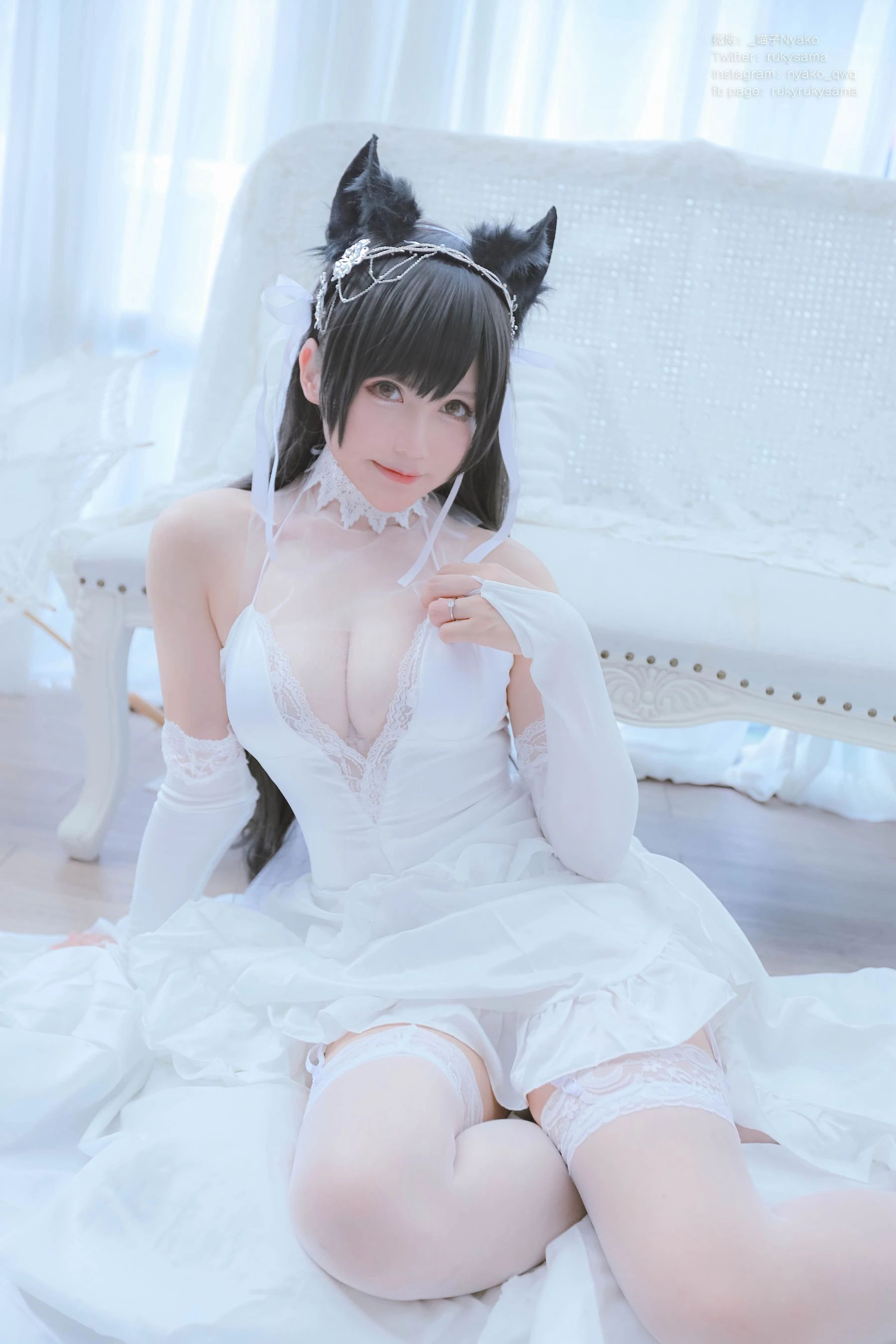 [辣妹]胡雨晴珍藏攝影棚美圖藝術：胡雨晴清純風採詮釋美胸完美曲線寫真 - 22