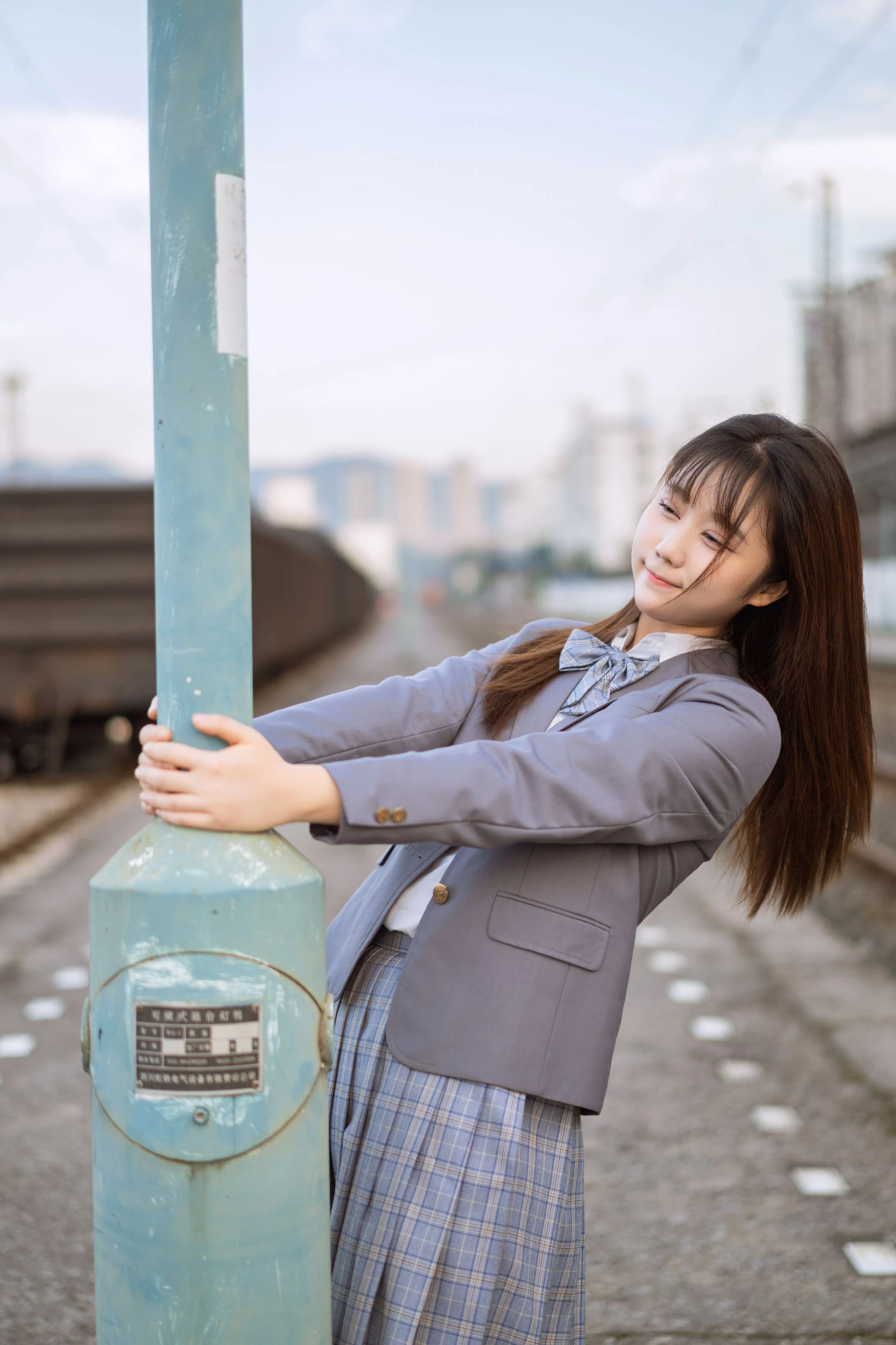 [美女]高雨萱高雨萱戶外高清攝影：火辣格調釋放長腿誘惑詮釋寫真大片 - 19