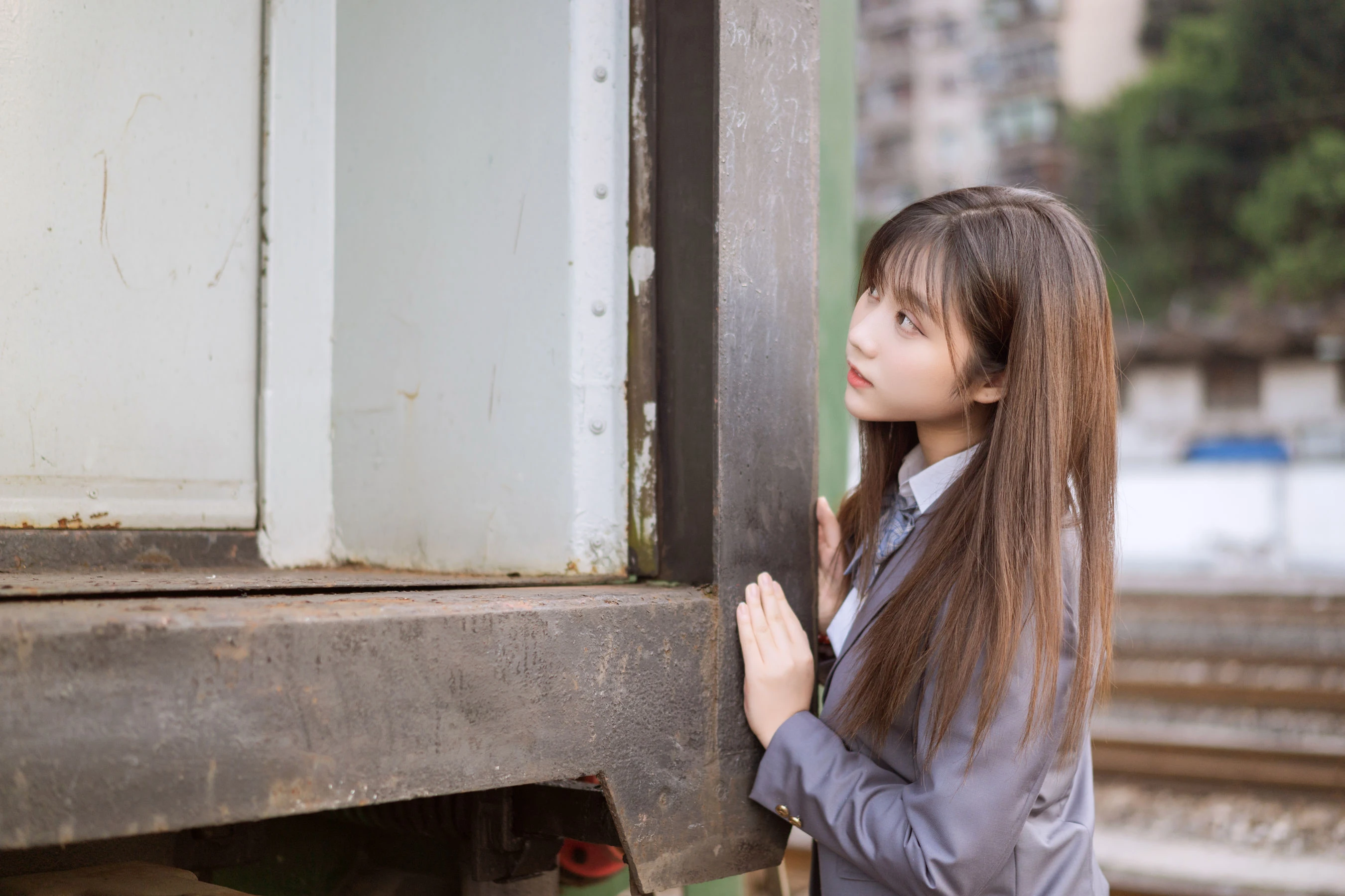 [美女]高雨萱高雨萱戶外高清攝影：火辣格調釋放長腿誘惑詮釋寫真大片 - 9