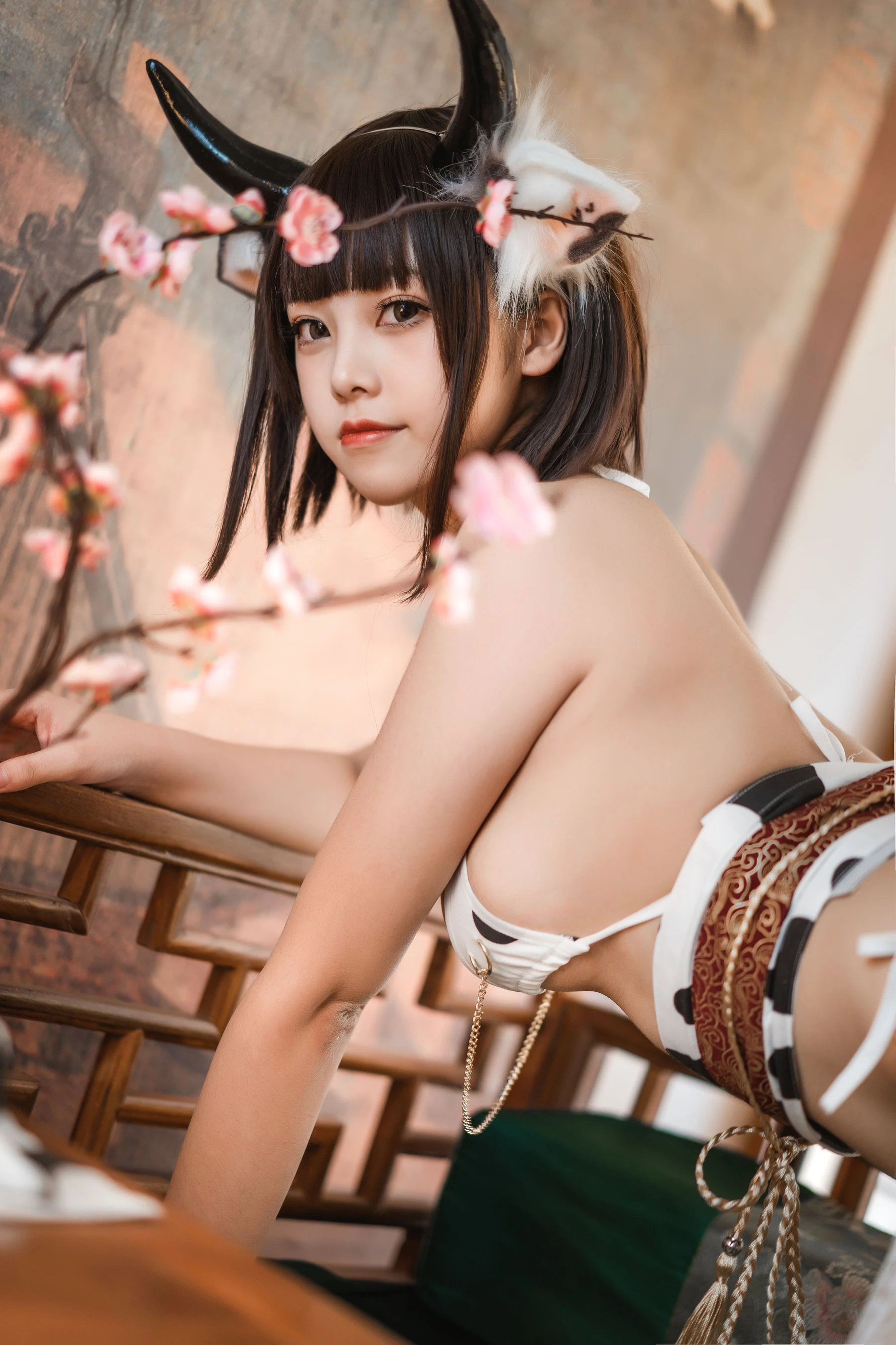 [Showgirl]馬雨萌藝術圖集精選：馬雨萌優雅氣質於室內詮釋蜂腰曲線首發攝影 - 4