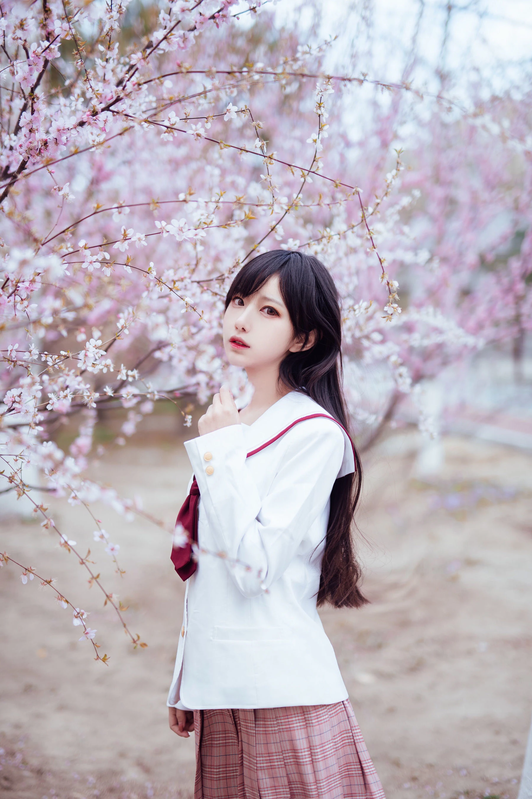 [校花]彭雨桐美圖圖集精選：彭雨桐性感風採於自然光釋放美腿曲線高清攝影 - 1
