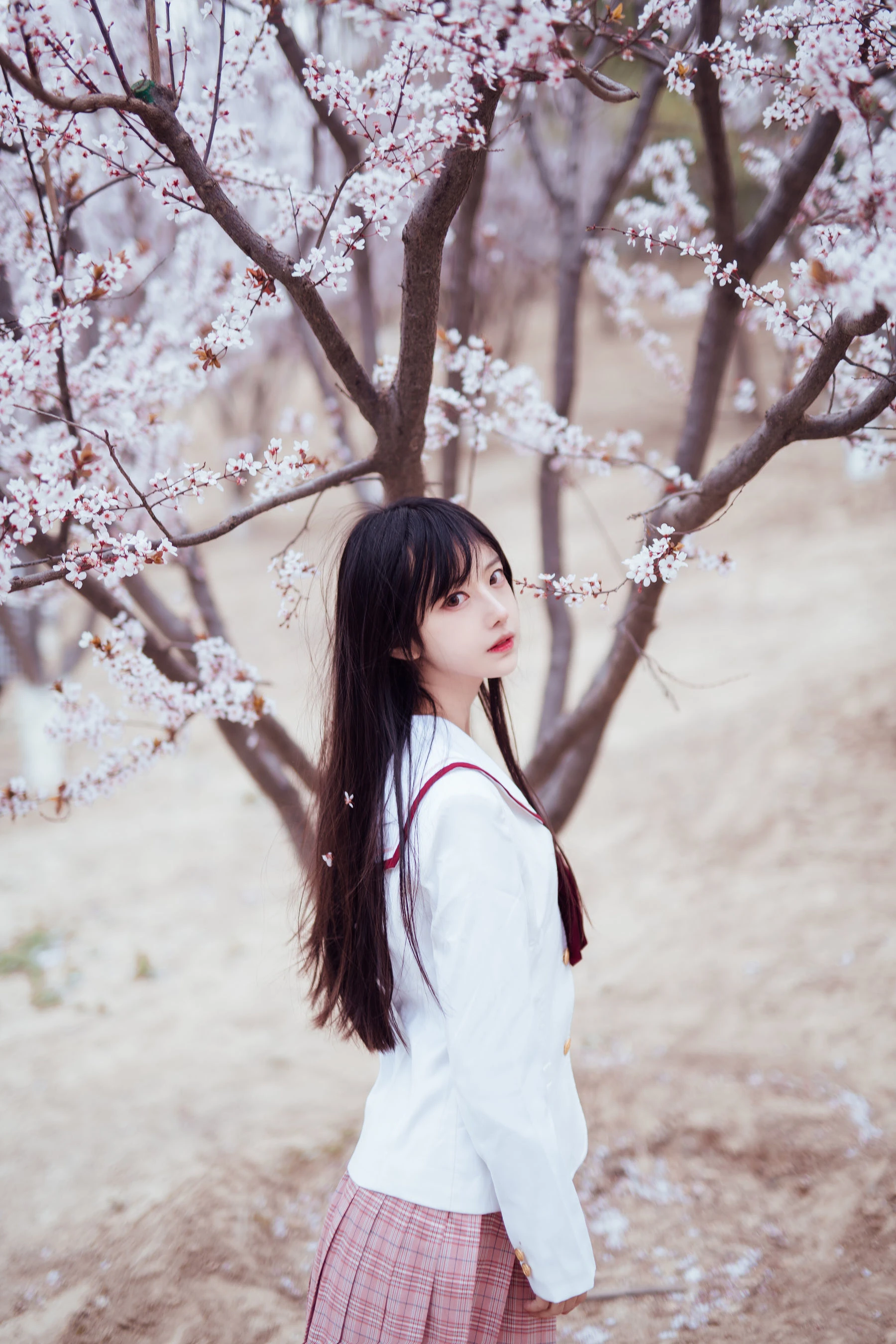 [校花]彭雨桐美圖圖集精選：彭雨桐性感風採於自然光釋放美腿曲線高清攝影 - 11