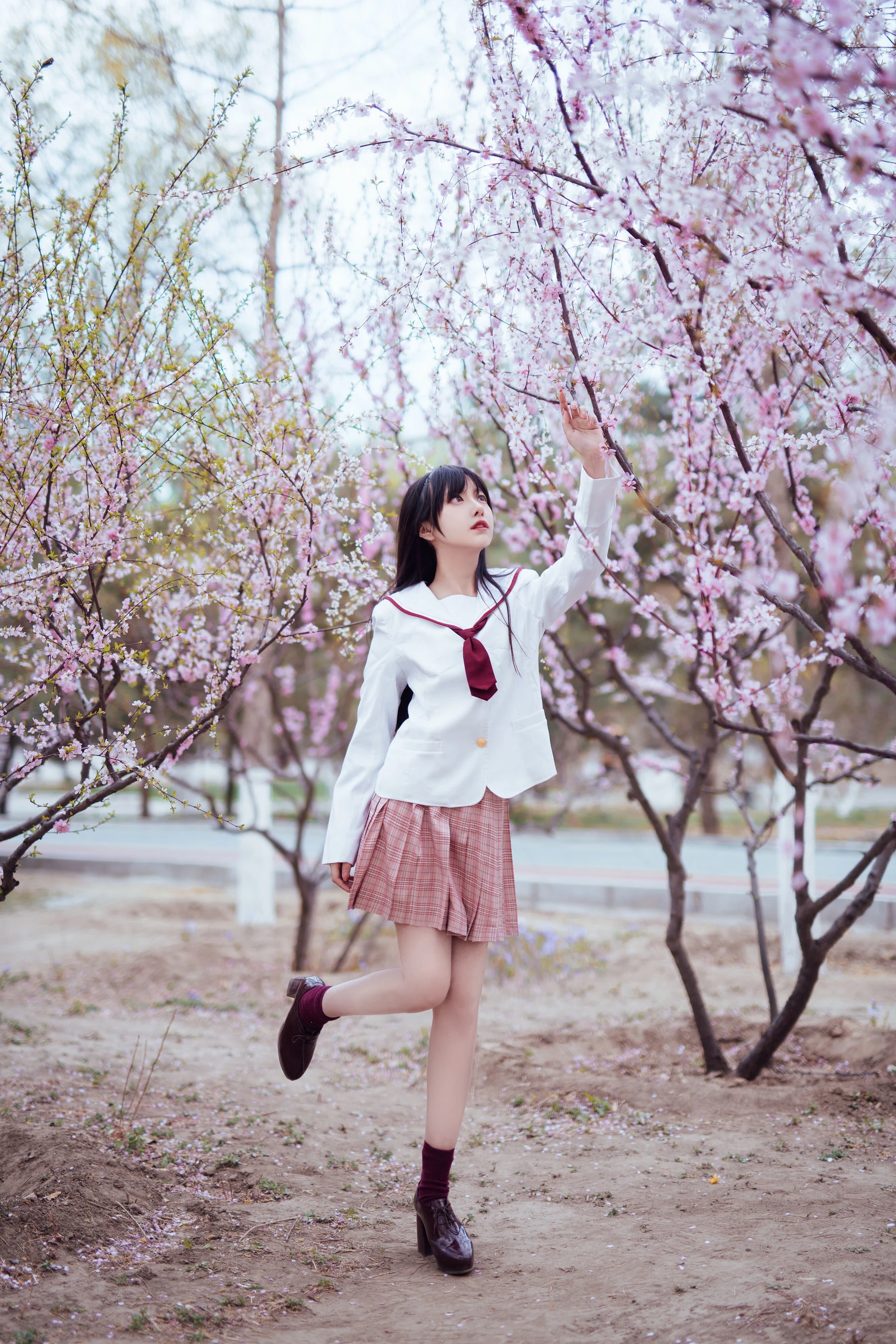 [校花]彭雨桐美圖圖集精選：彭雨桐性感風採於自然光釋放美腿曲線高清攝影 - 5