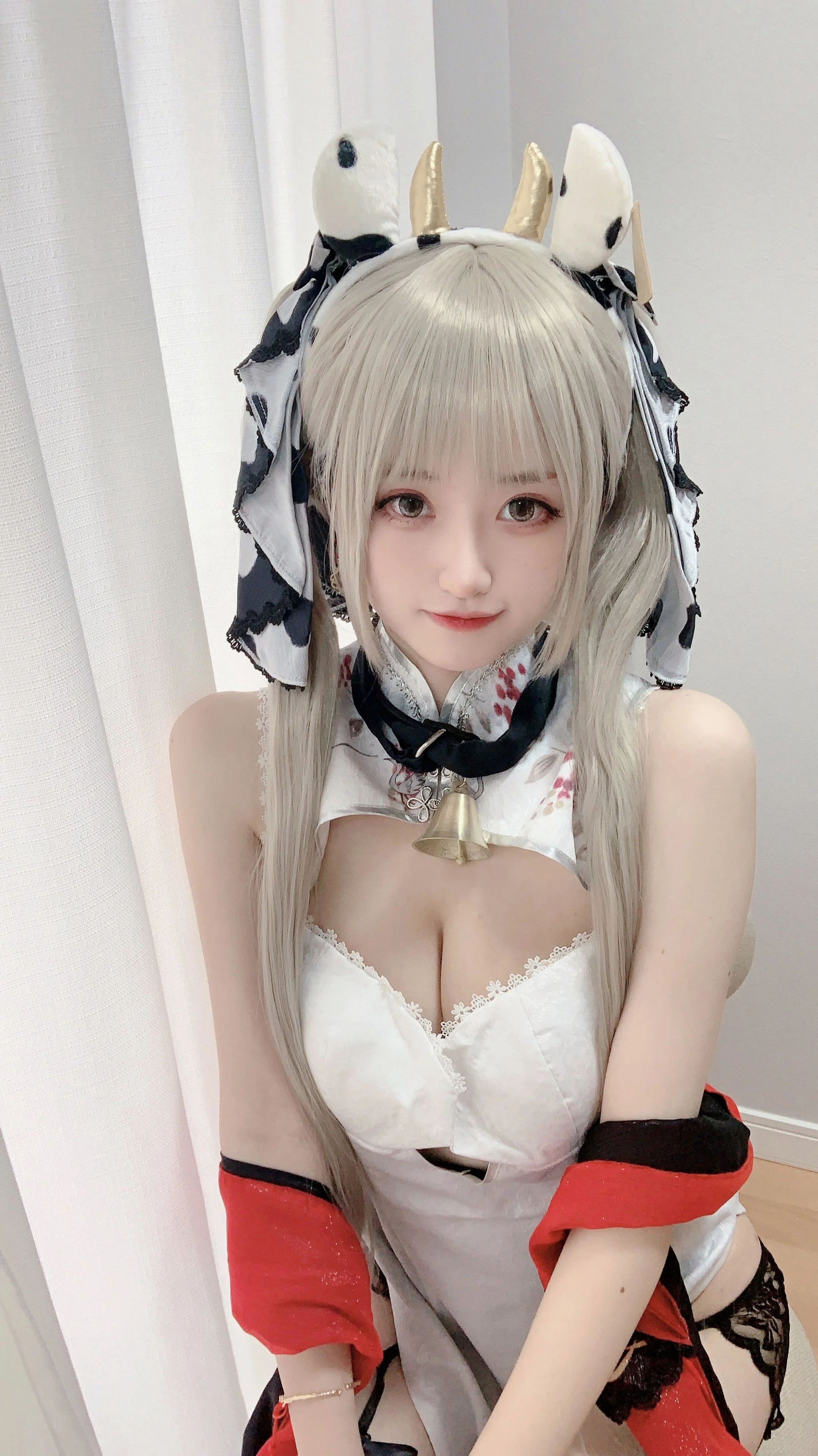 [藝人]徐詩雨徐詩雨街拍獨家大片：時尚格調釋放美胸誘惑凸顯寫真大片 - 5