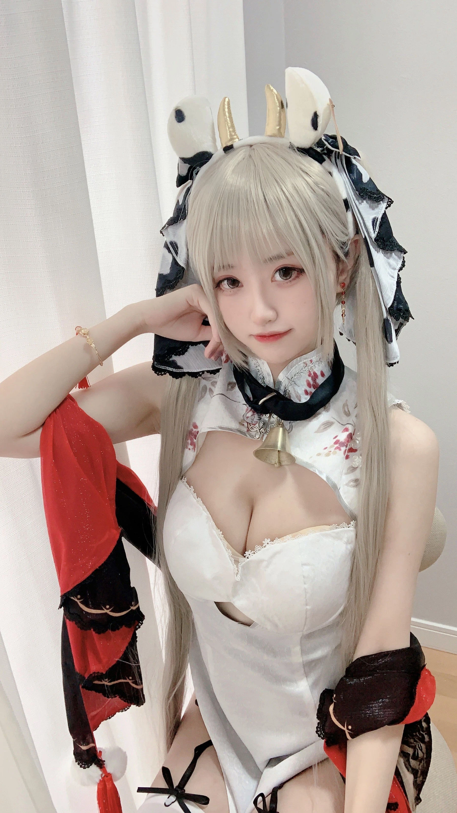 [藝人]徐詩雨徐詩雨街拍獨家大片：時尚格調釋放美胸誘惑凸顯寫真大片 - 6