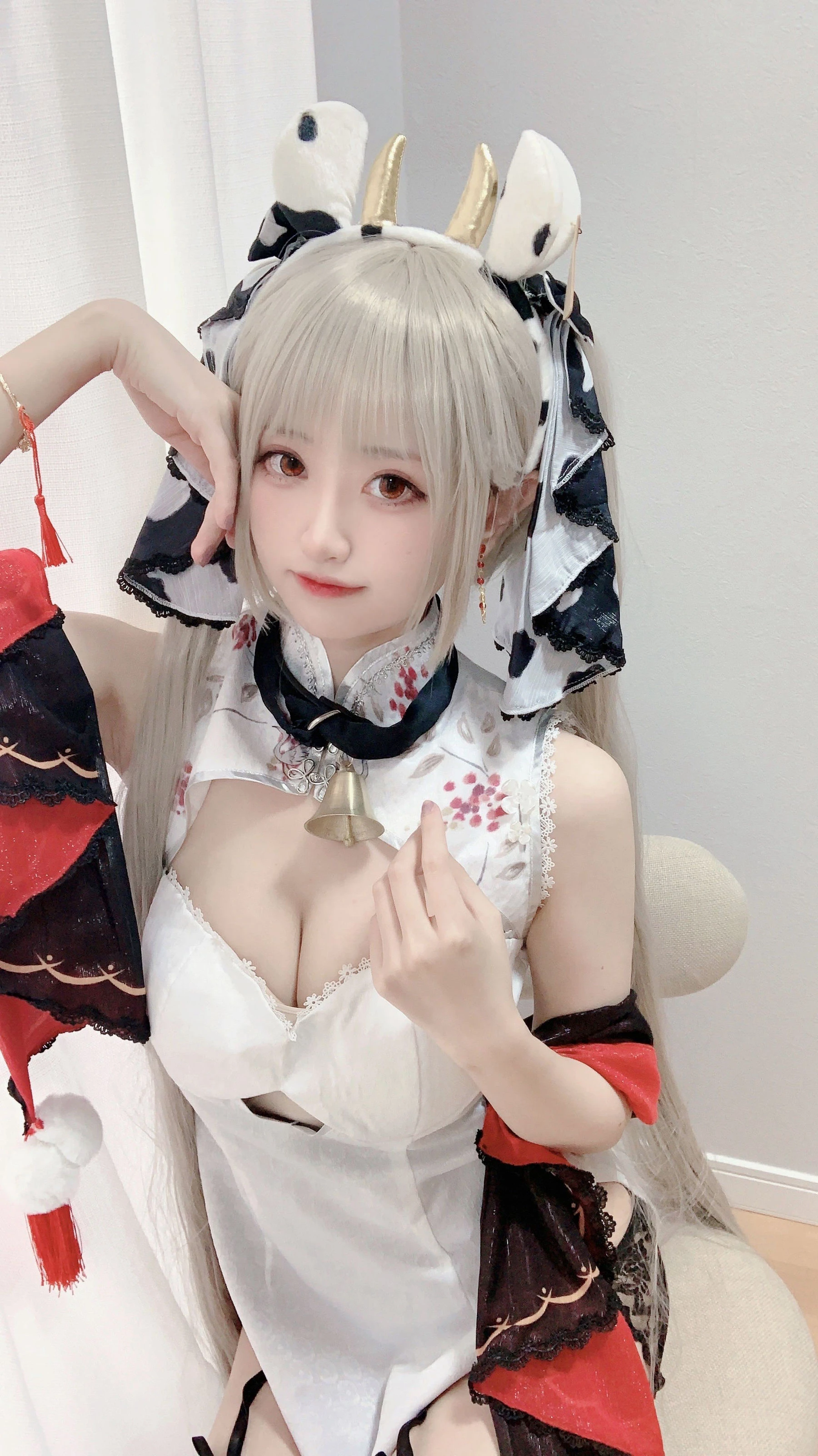 [藝人]徐詩雨徐詩雨街拍獨家大片：時尚格調釋放美胸誘惑凸顯寫真大片 - 9