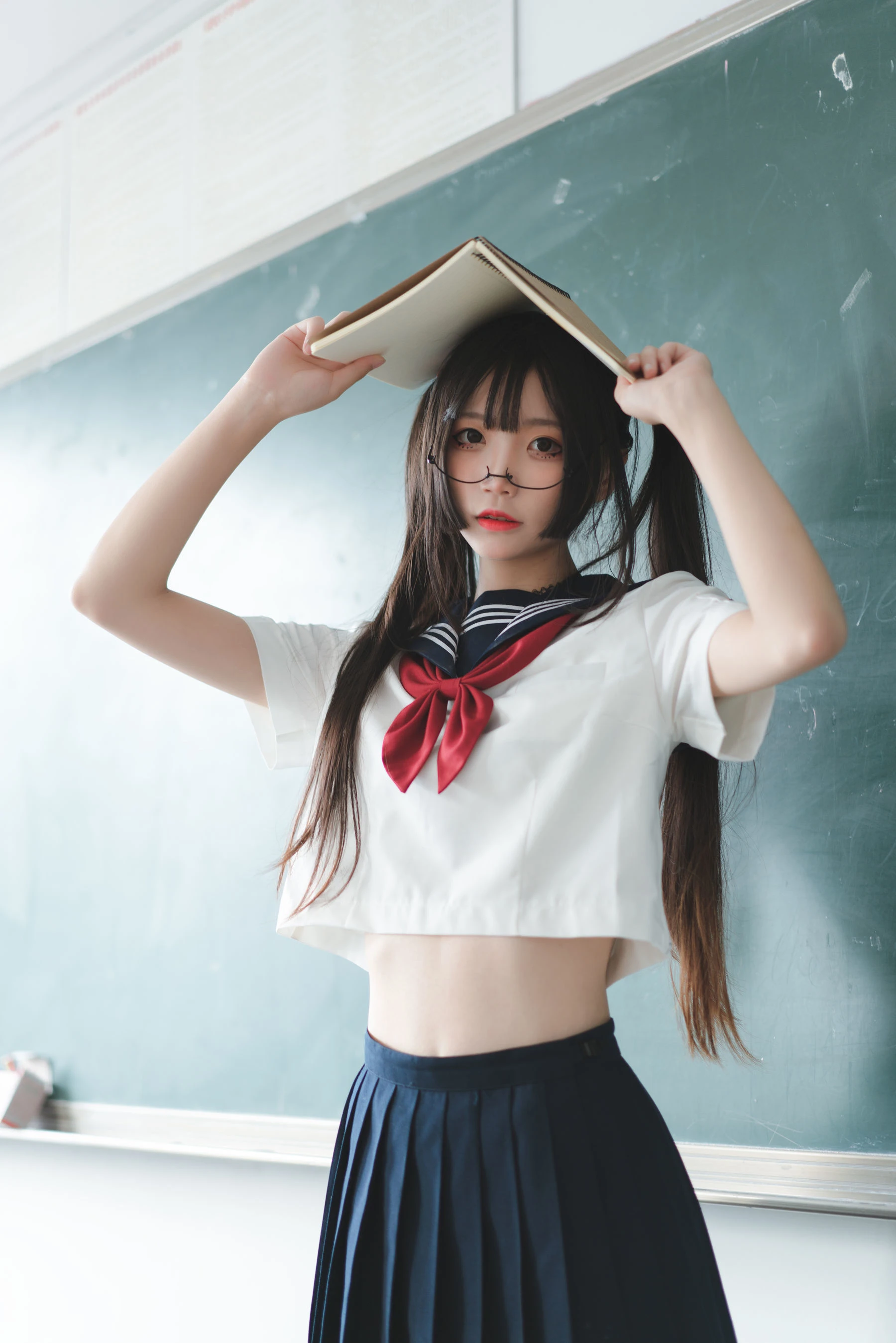 [熟女]曹夢潔大片圖集精選：曹夢潔時尚韻味於自然光凸顯美腿曲線大圖攝影 - 20