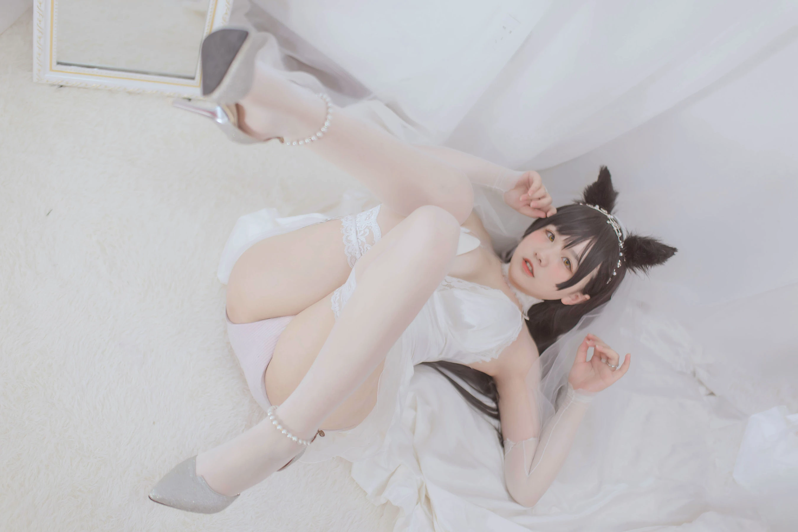 [Showgirl]何雨菲何雨菲室內首發作品：優雅風採釋放長腿誘惑詮釋寫真大片 - 13