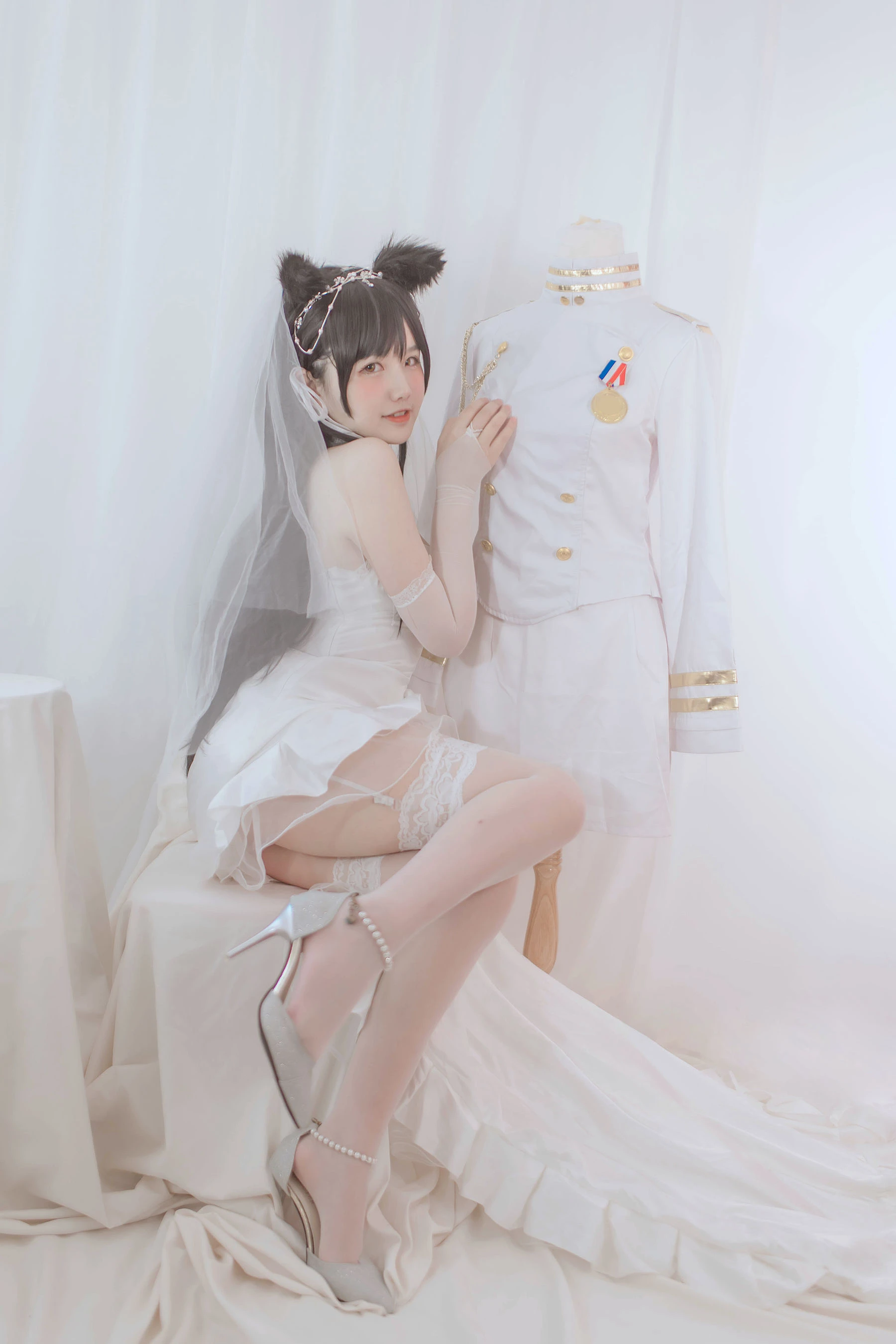 [Showgirl]何雨菲何雨菲室內首發作品：優雅風採釋放長腿誘惑詮釋寫真大片 - 15