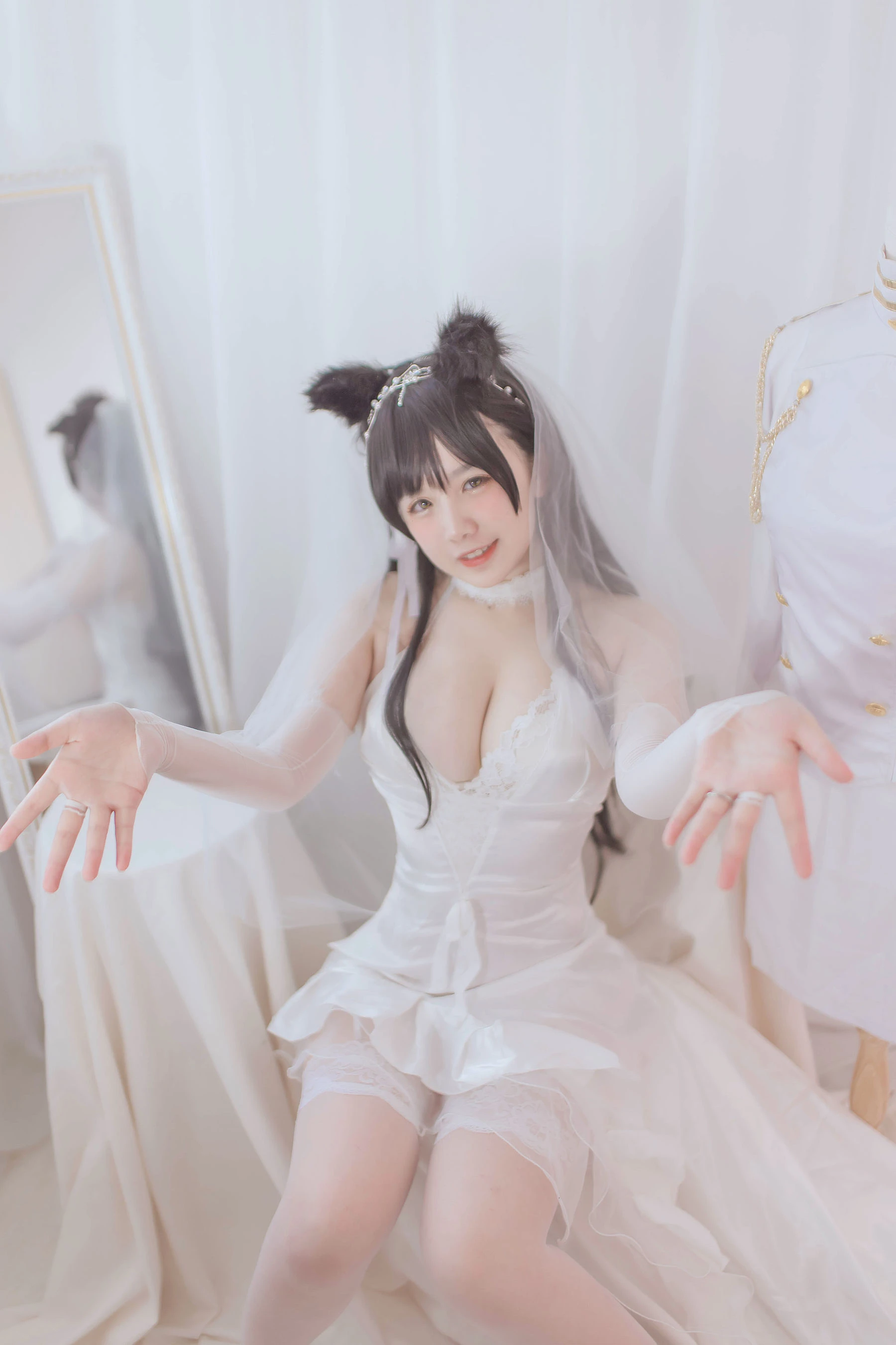 [Showgirl]何雨菲何雨菲室內首發作品：優雅風採釋放長腿誘惑詮釋寫真大片 - 16