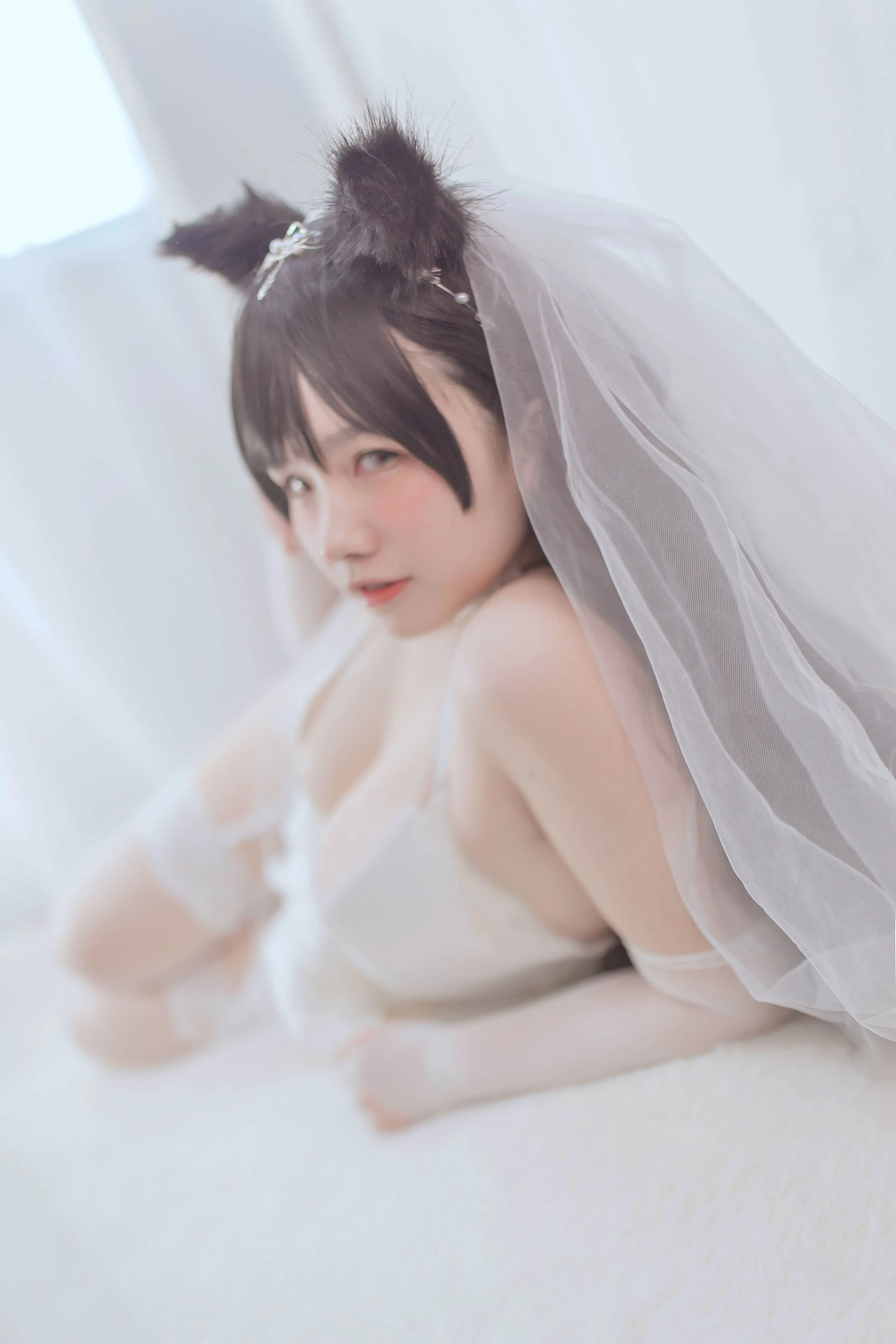 [Showgirl]何雨菲何雨菲室內首發作品：優雅風採釋放長腿誘惑詮釋寫真大片 - 18