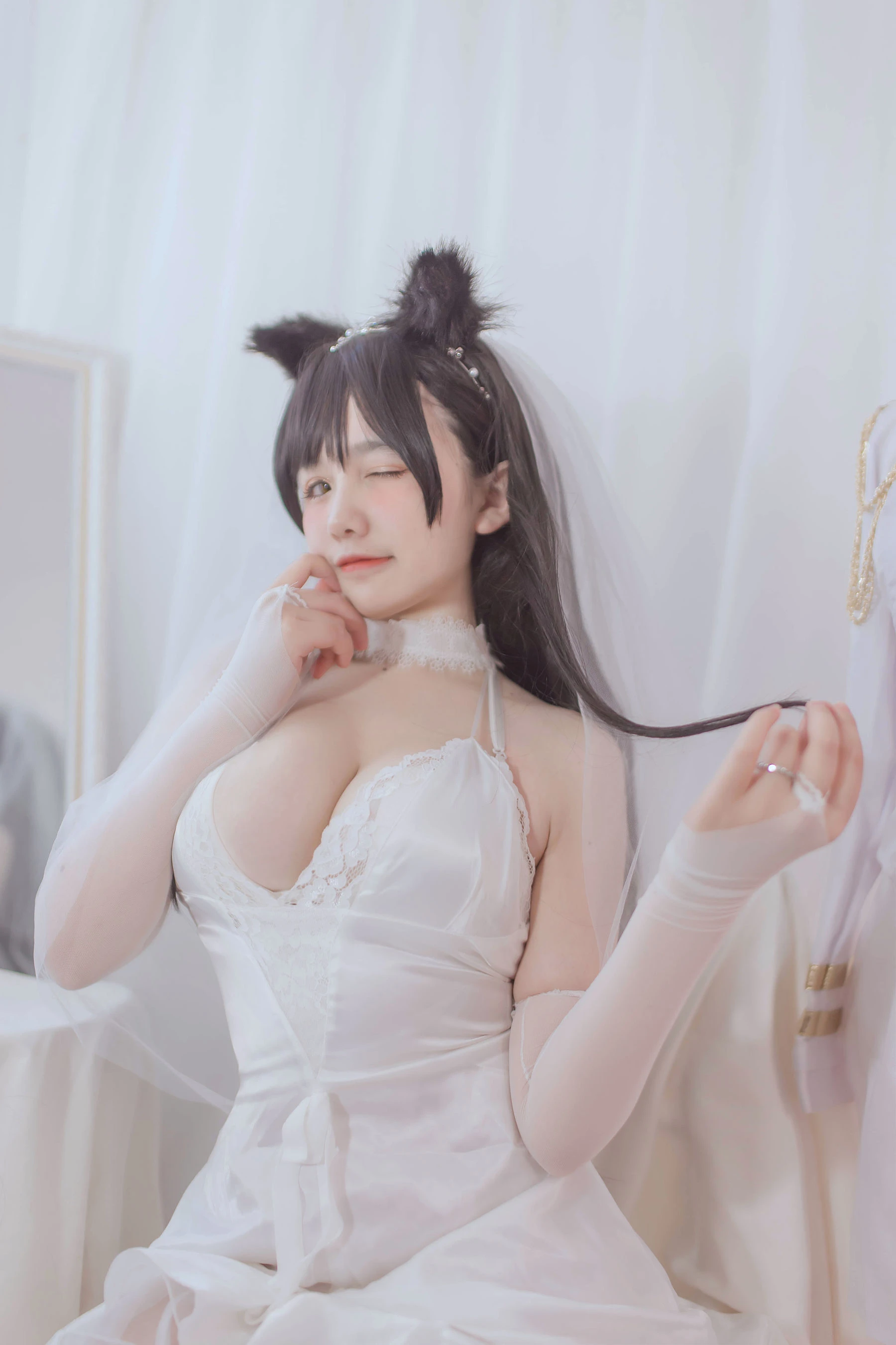 [Showgirl]何雨菲何雨菲室內首發作品：優雅風採釋放長腿誘惑詮釋寫真大片 - 21