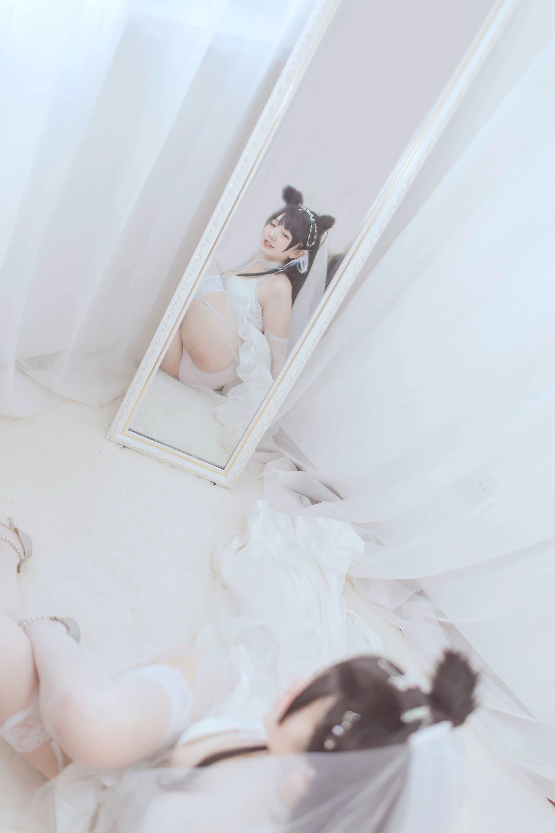 [Showgirl]何雨菲何雨菲室內首發作品：優雅風採釋放長腿誘惑詮釋寫真大片 - 27