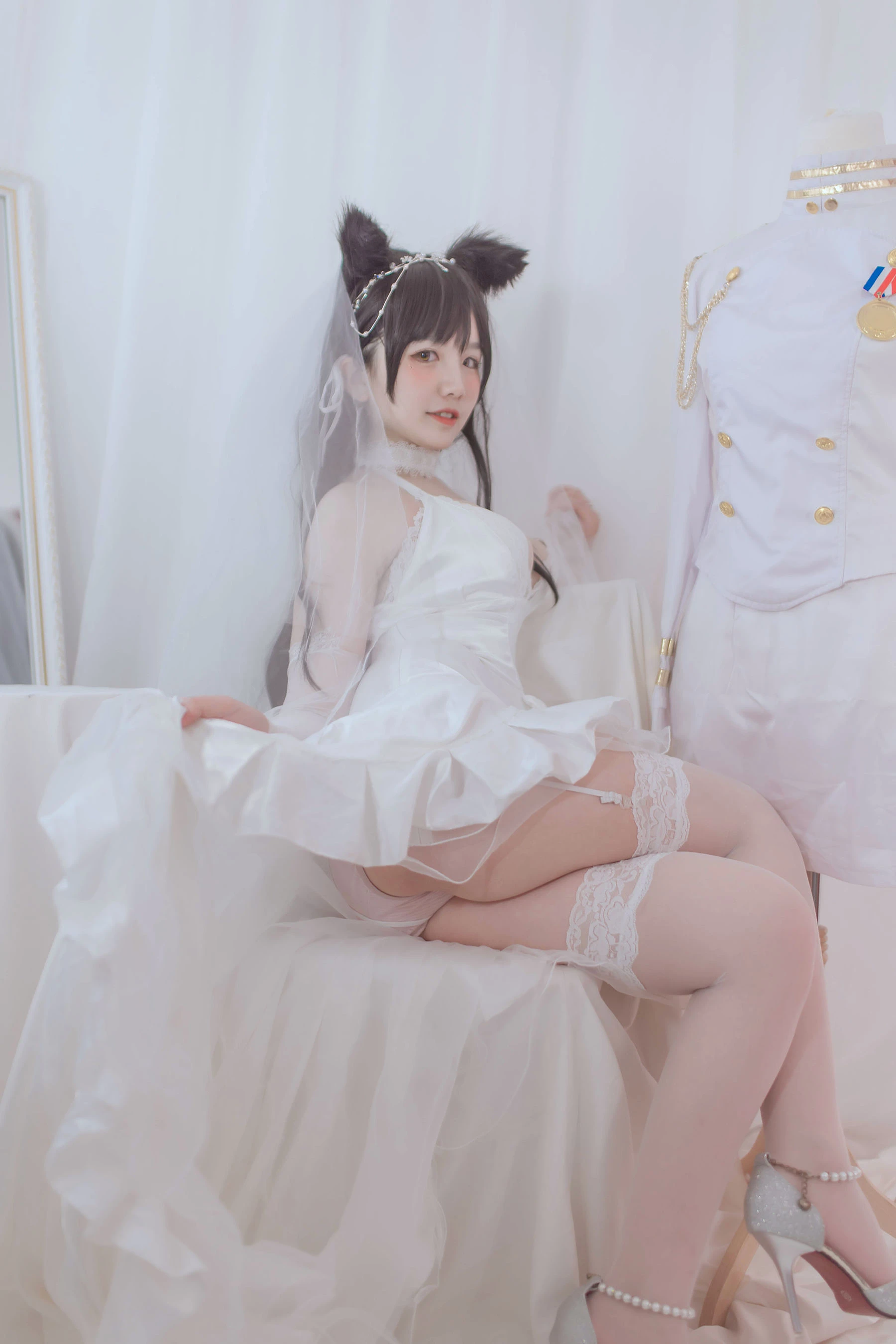 [Showgirl]何雨菲何雨菲室內首發作品：優雅風採釋放長腿誘惑詮釋寫真大片 - 29