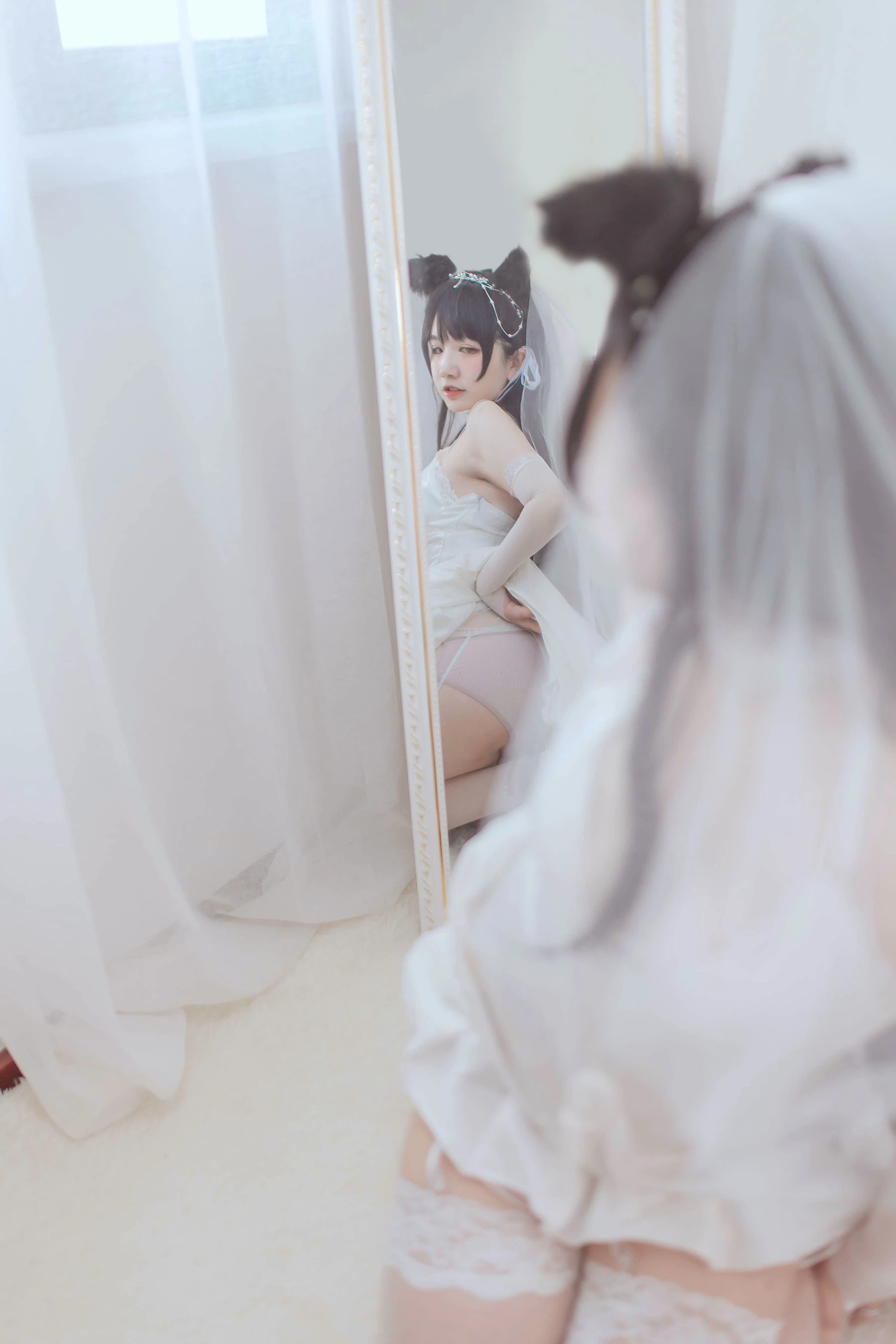 [Showgirl]何雨菲何雨菲室內首發作品：優雅風採釋放長腿誘惑詮釋寫真大片 - 31