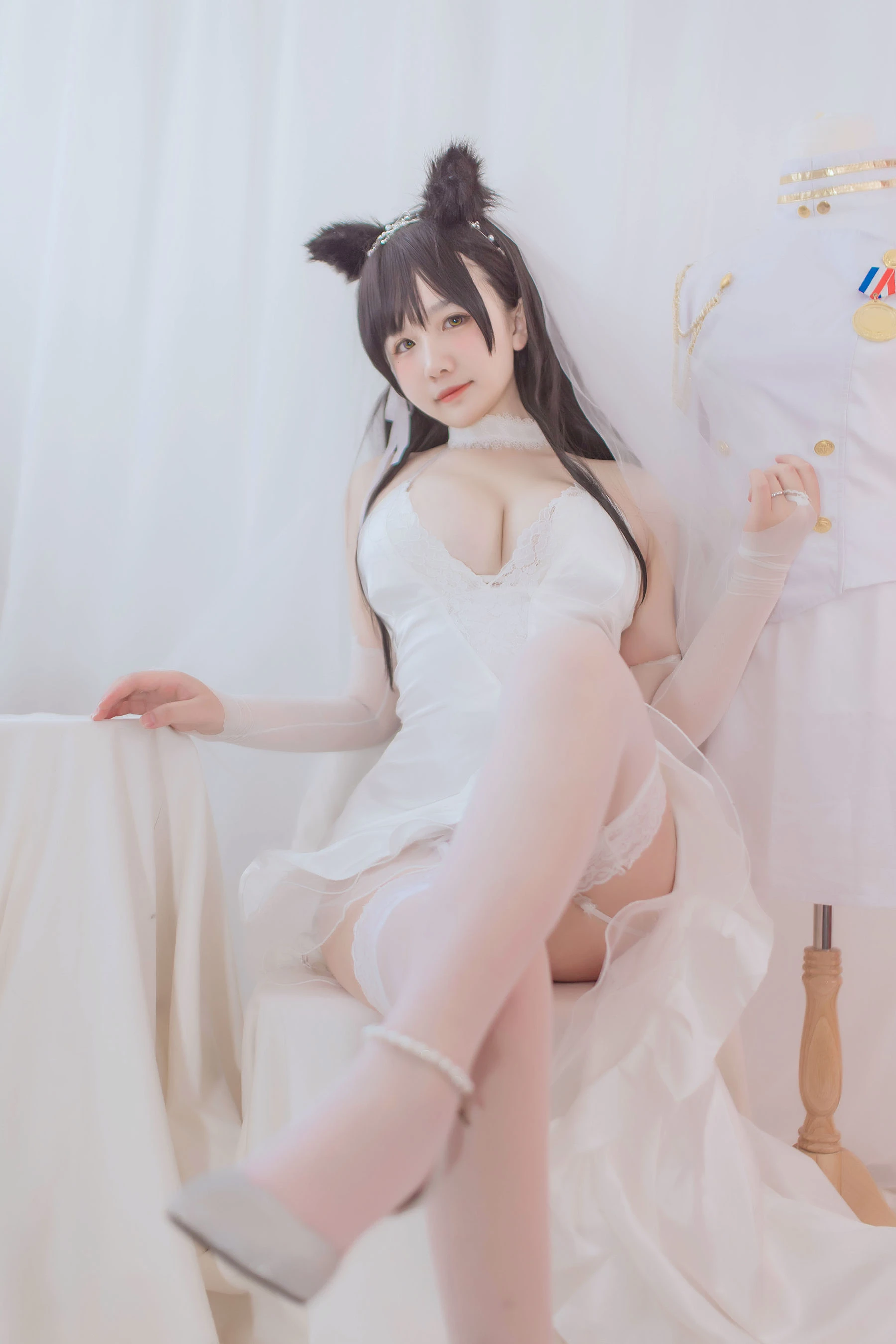 [Showgirl]何雨菲何雨菲室內首發作品：優雅風採釋放長腿誘惑詮釋寫真大片 - 5