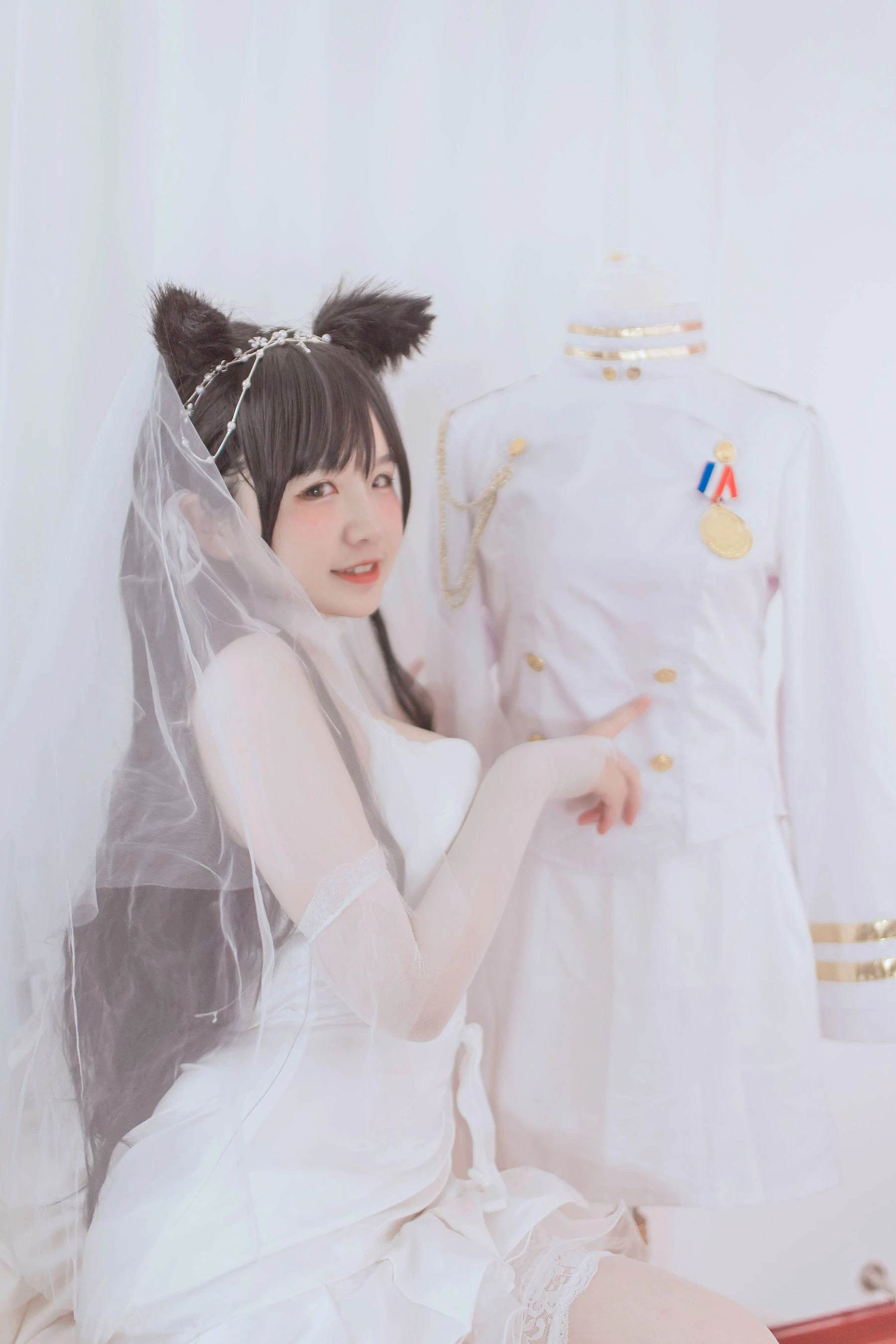 [Showgirl]何雨菲何雨菲室內首發作品：優雅風採釋放長腿誘惑詮釋寫真大片 - 6