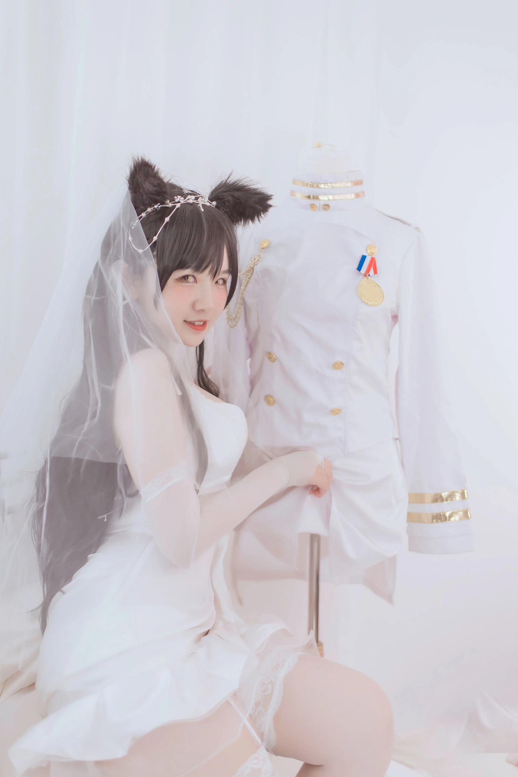 [Showgirl]何雨菲何雨菲室內首發作品：優雅風採釋放長腿誘惑詮釋寫真大片 - 7