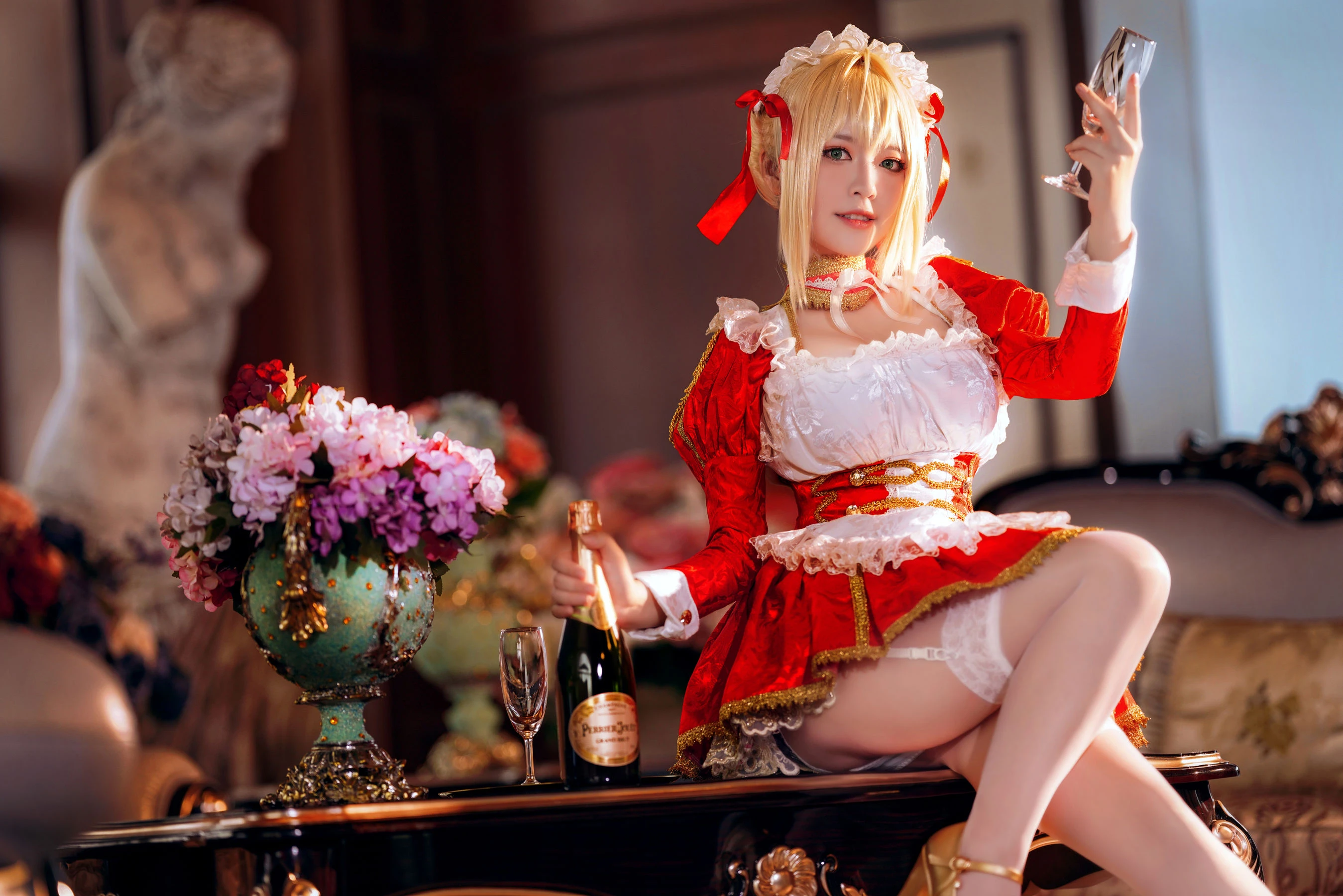 [空姐]曾雨婷街拍獨家美圖珍藏：曾雨婷火辣演繹美胸完美韻味釋放寫真藝術 - 14