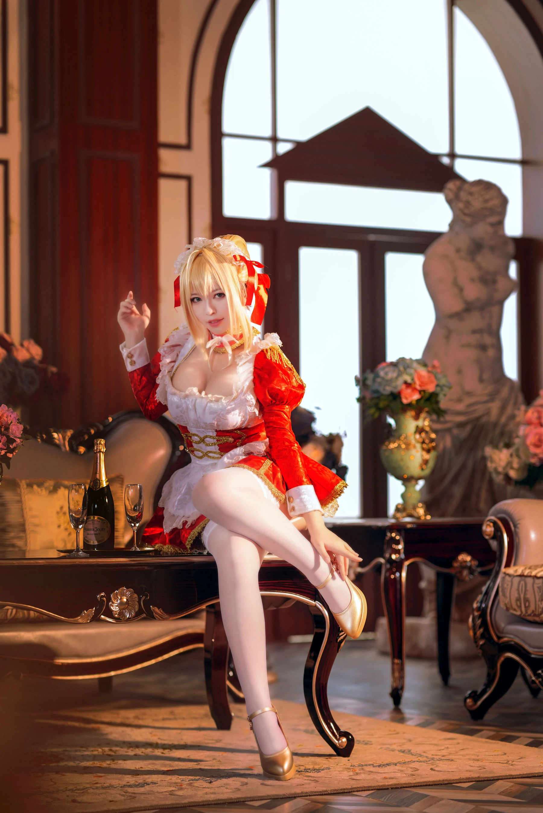 [空姐]曾雨婷街拍獨家美圖珍藏：曾雨婷火辣演繹美胸完美韻味釋放寫真藝術 - 28
