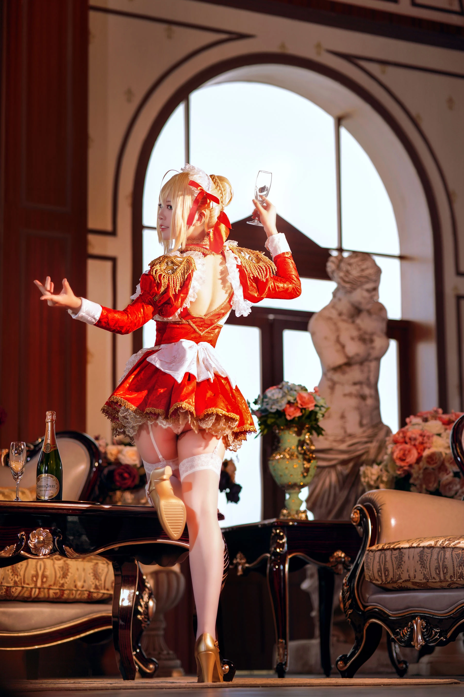 [空姐]曾雨婷街拍獨家美圖珍藏：曾雨婷火辣演繹美胸完美韻味釋放寫真藝術 - 31