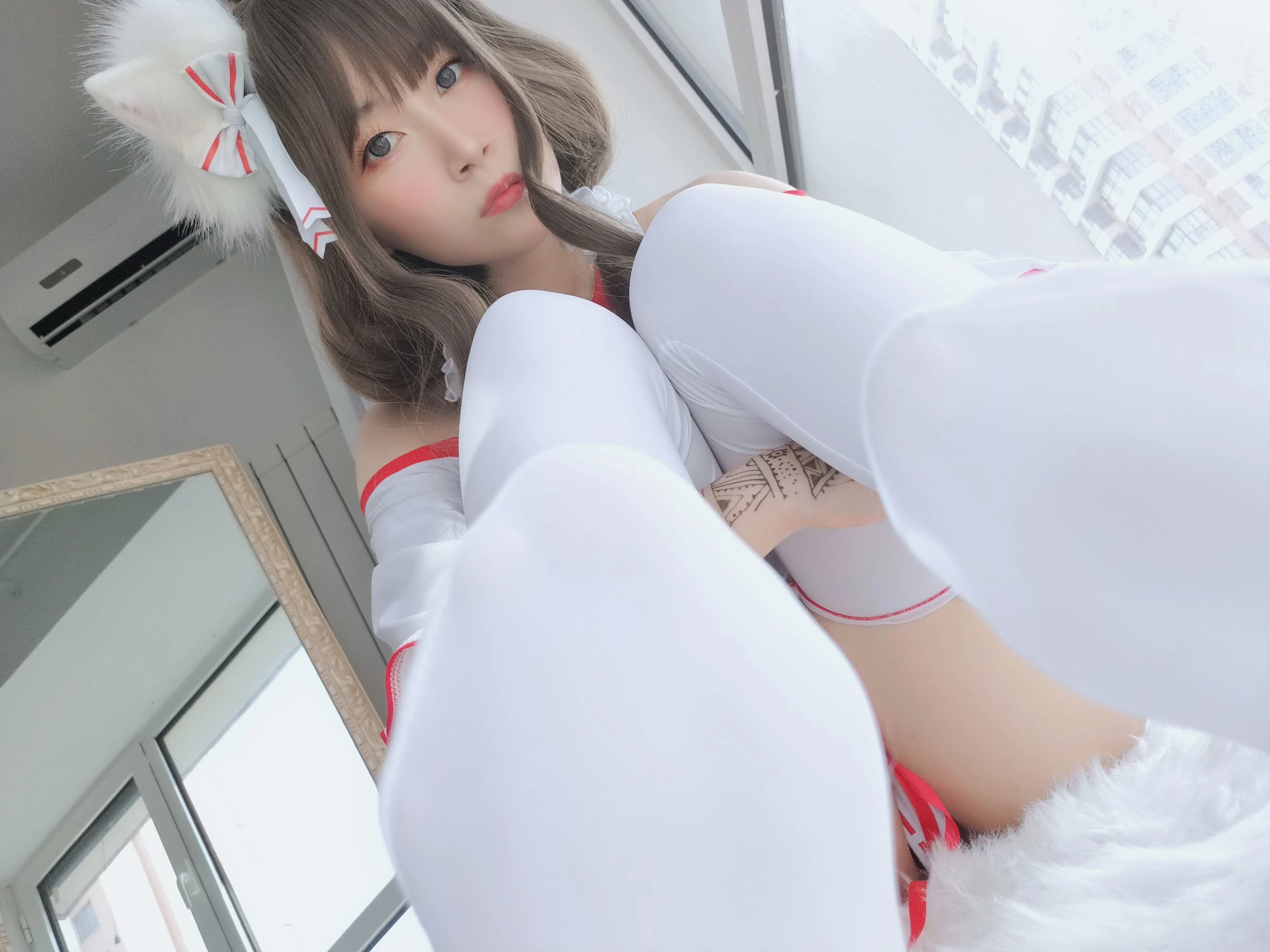 [甜心]何雅婷大圖大片作品：室內攝影優雅詮釋何雅婷翹臀曲線神韻綻放寫真集 - 21