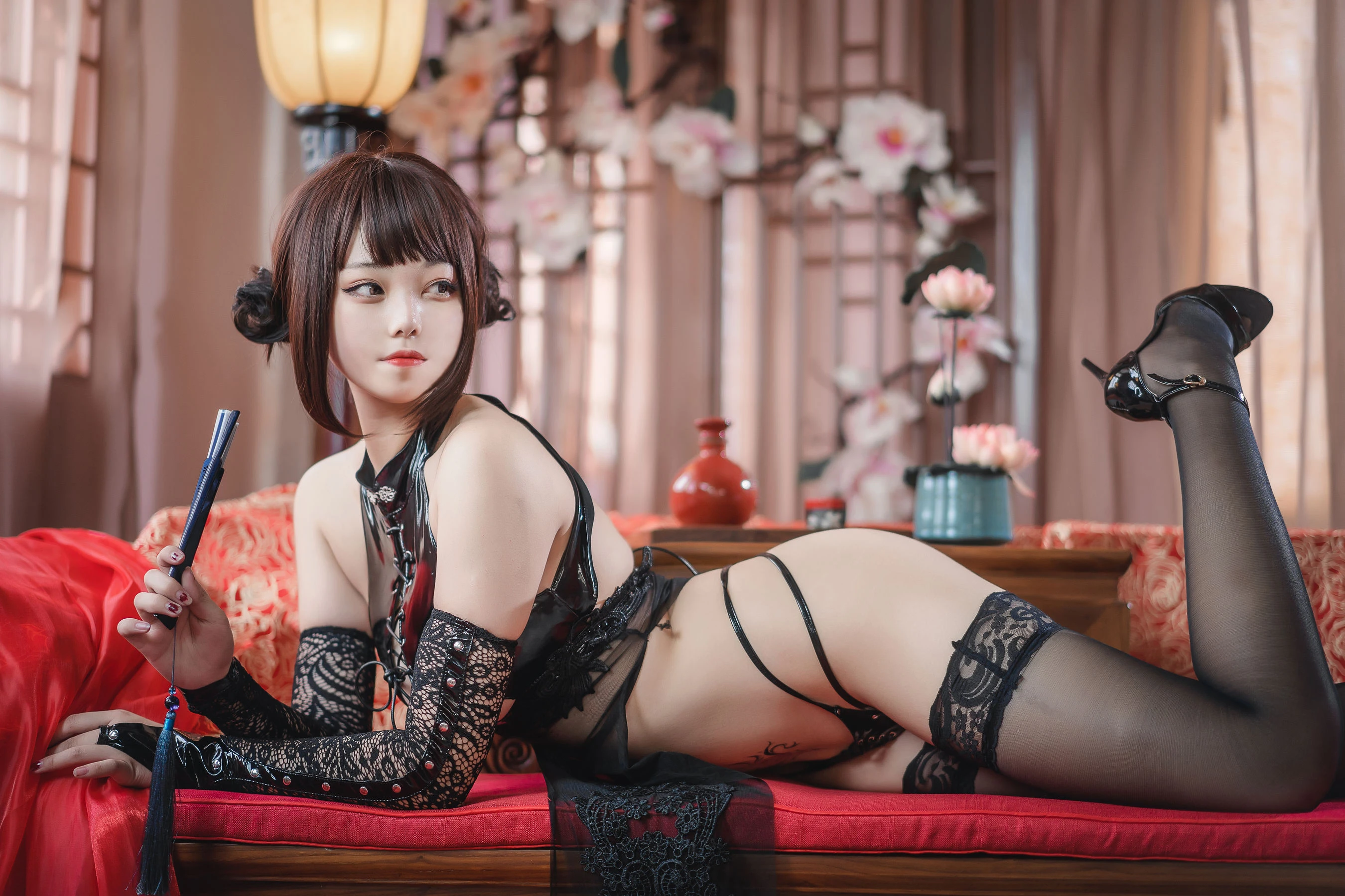 [美女]許雅琳大片圖集精選：許雅琳時尚魅力於街拍演繹美腿曲線珍藏攝影 - 12