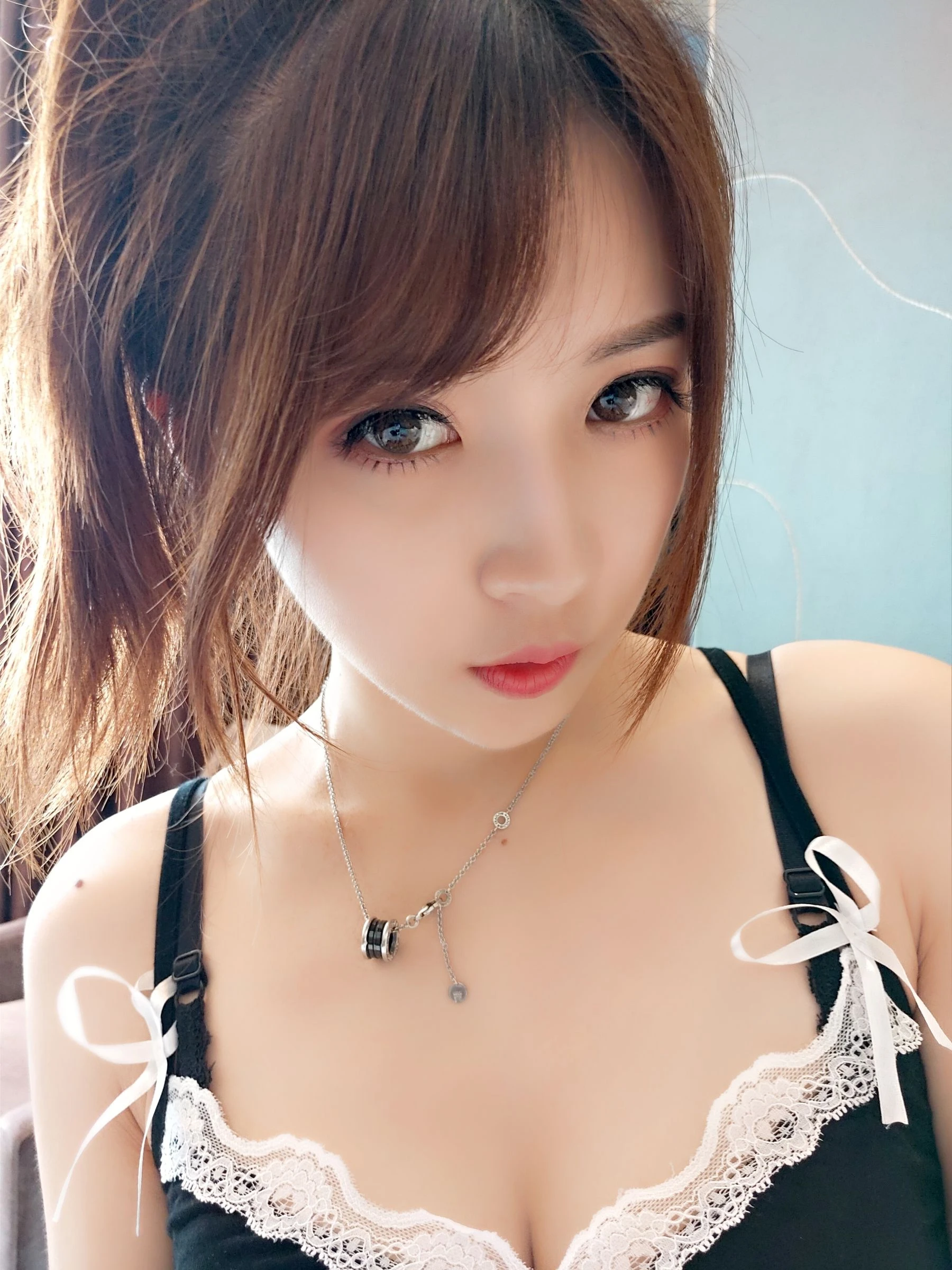 [小蘿莉]謝雅婷謝雅婷自然光大圖圖集：清純風採釋放翹臀誘惑展現寫真大片 - 1